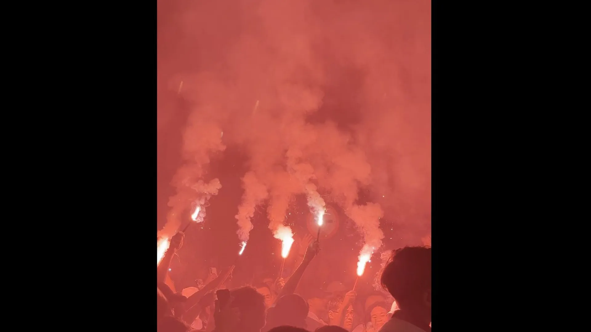 Santos-Palmeiras ainda não se joga, mas este é o ambiente na Vila Belmiro