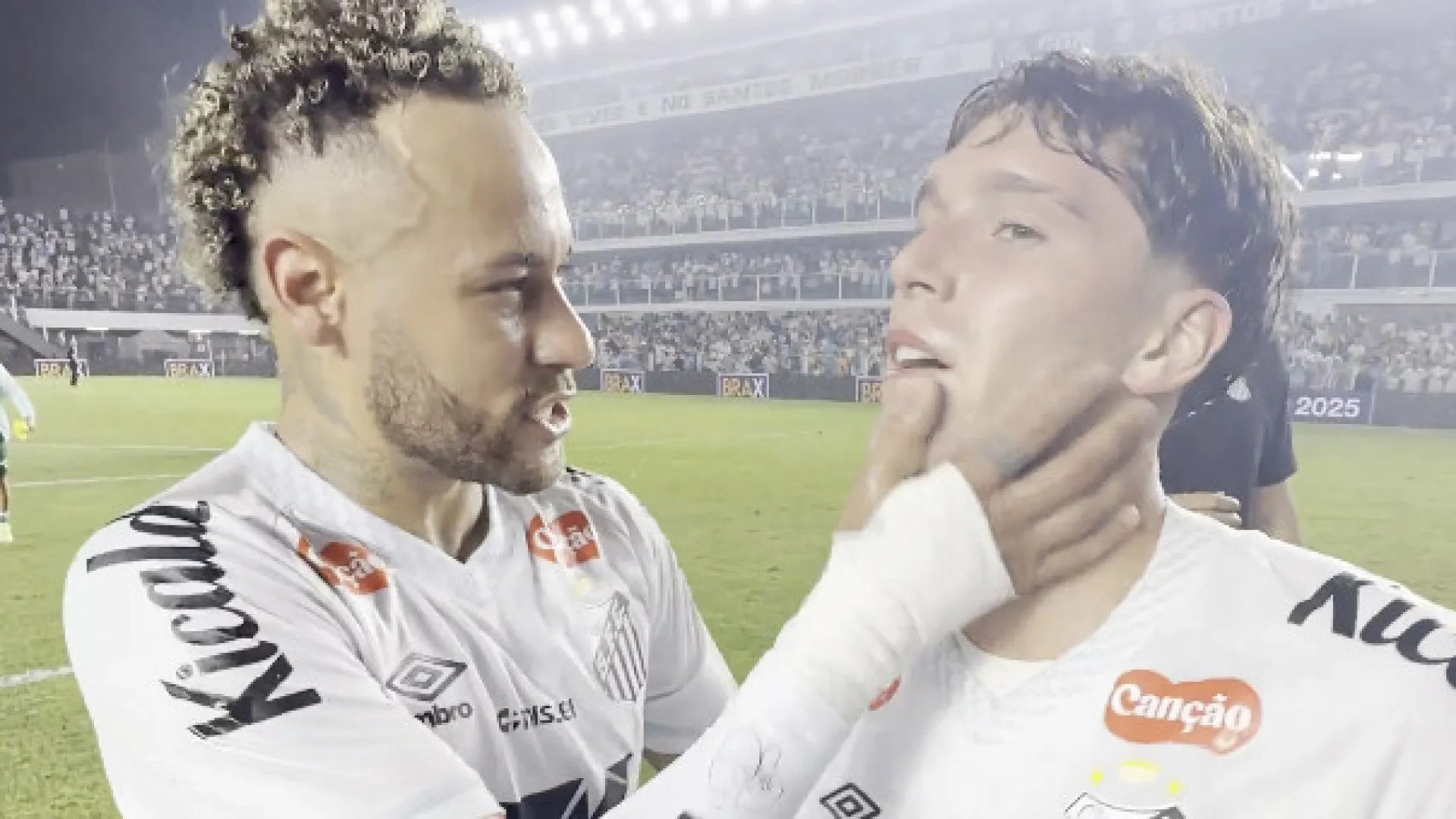 
                    Ex-Benfica complica a vida a Abel Ferreira e a reação de Neymar diz tudo
                