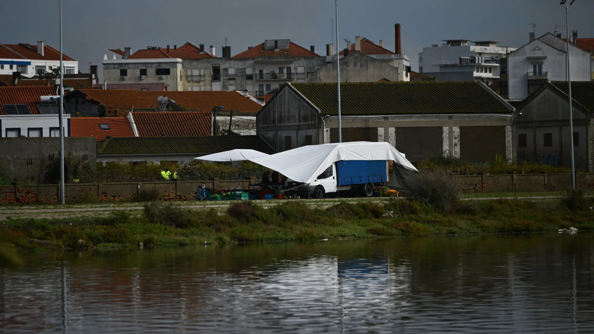
                    Depois de Fernão Ferro, Albufeira. Depressão Cláudia já provocou 3 mortos
                