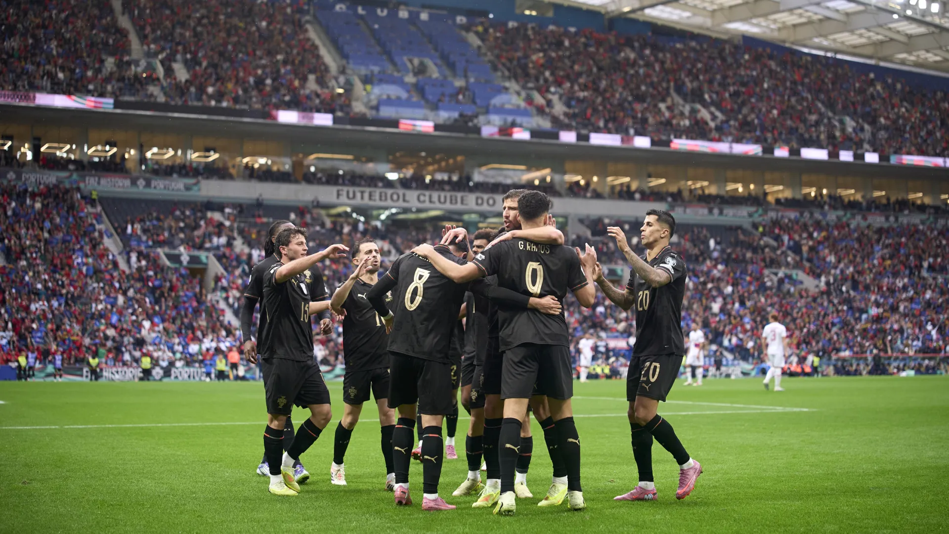 
                    Portugal volta apurar-se no Estádio do Dragão
                