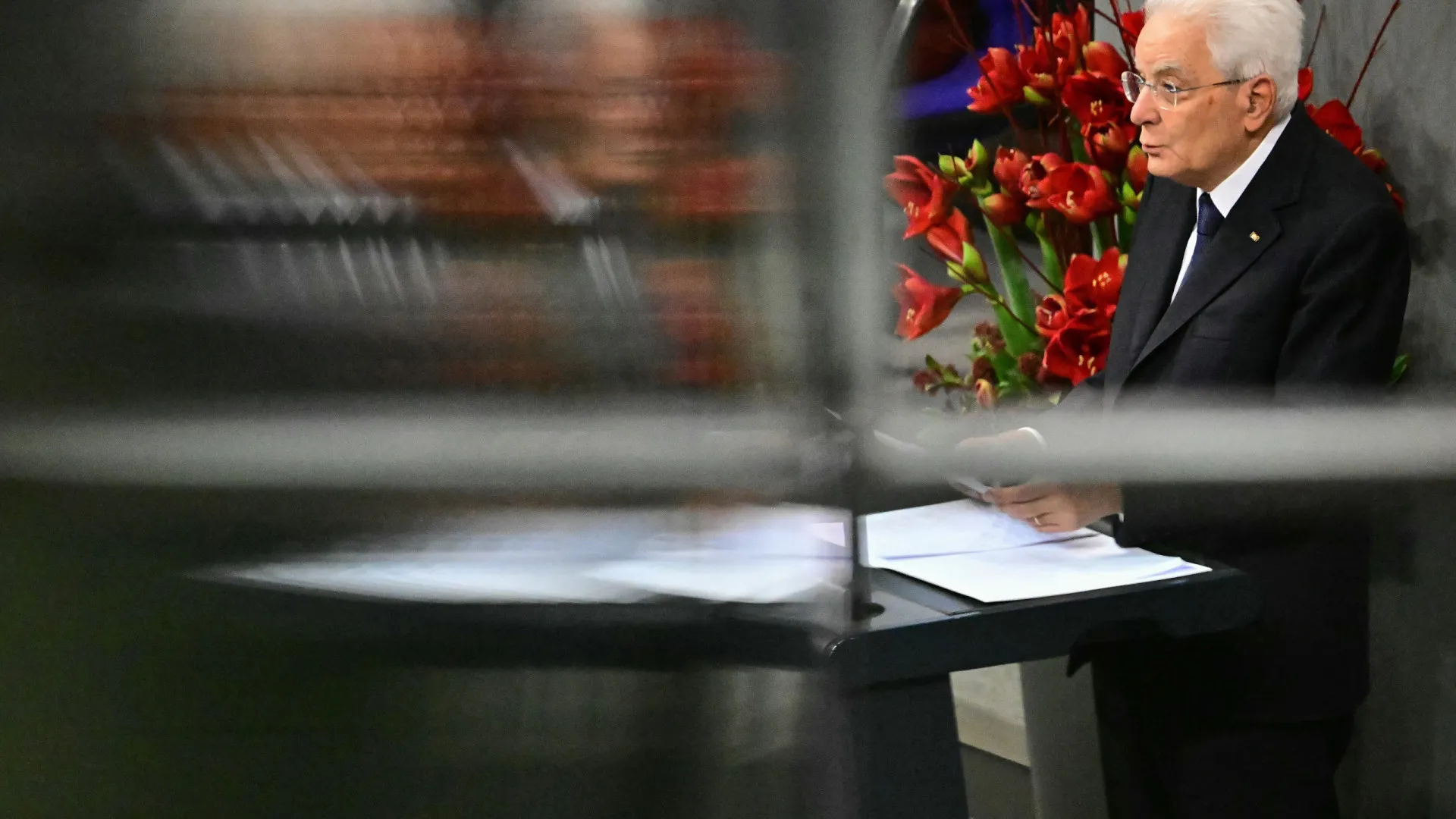 
                    Presidente de Itália critica 