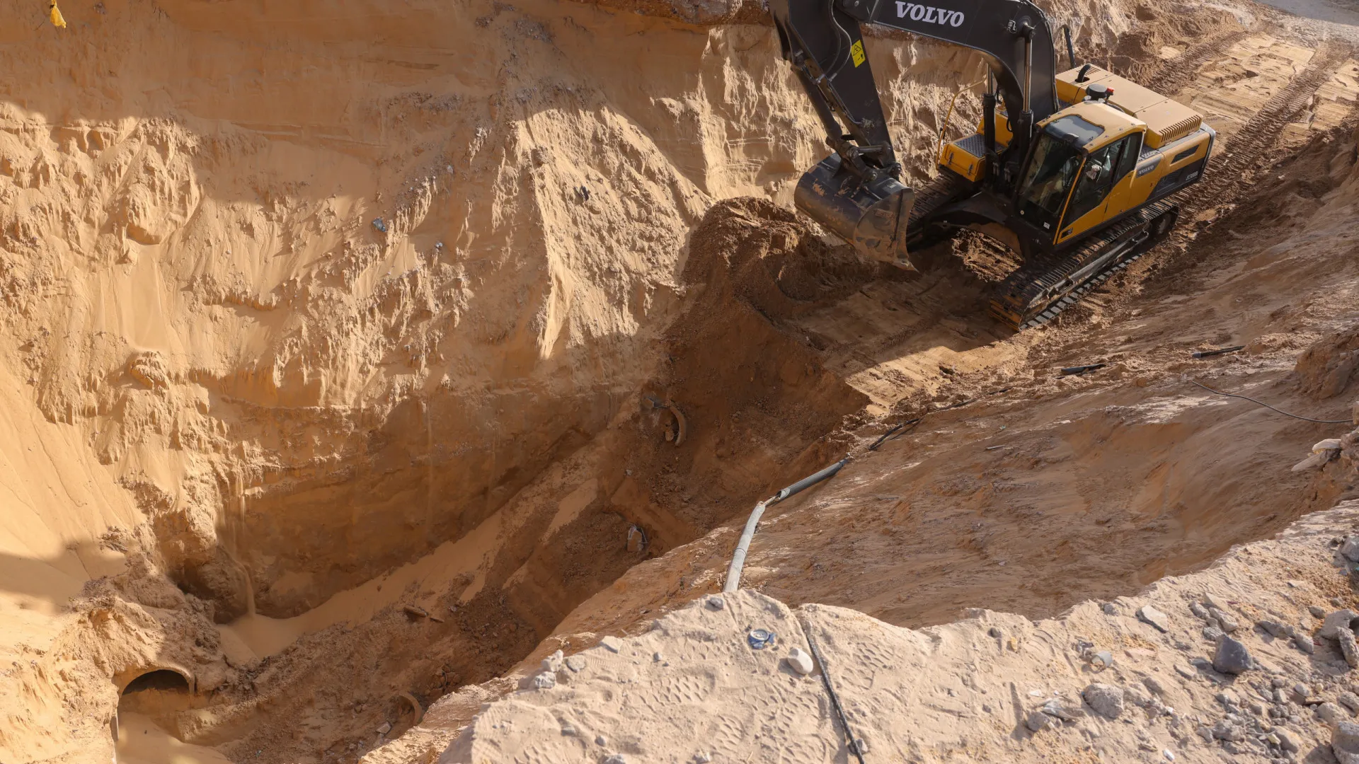 
                    Governo israelita elogia progressos na destruição de túneis do Hamas
                