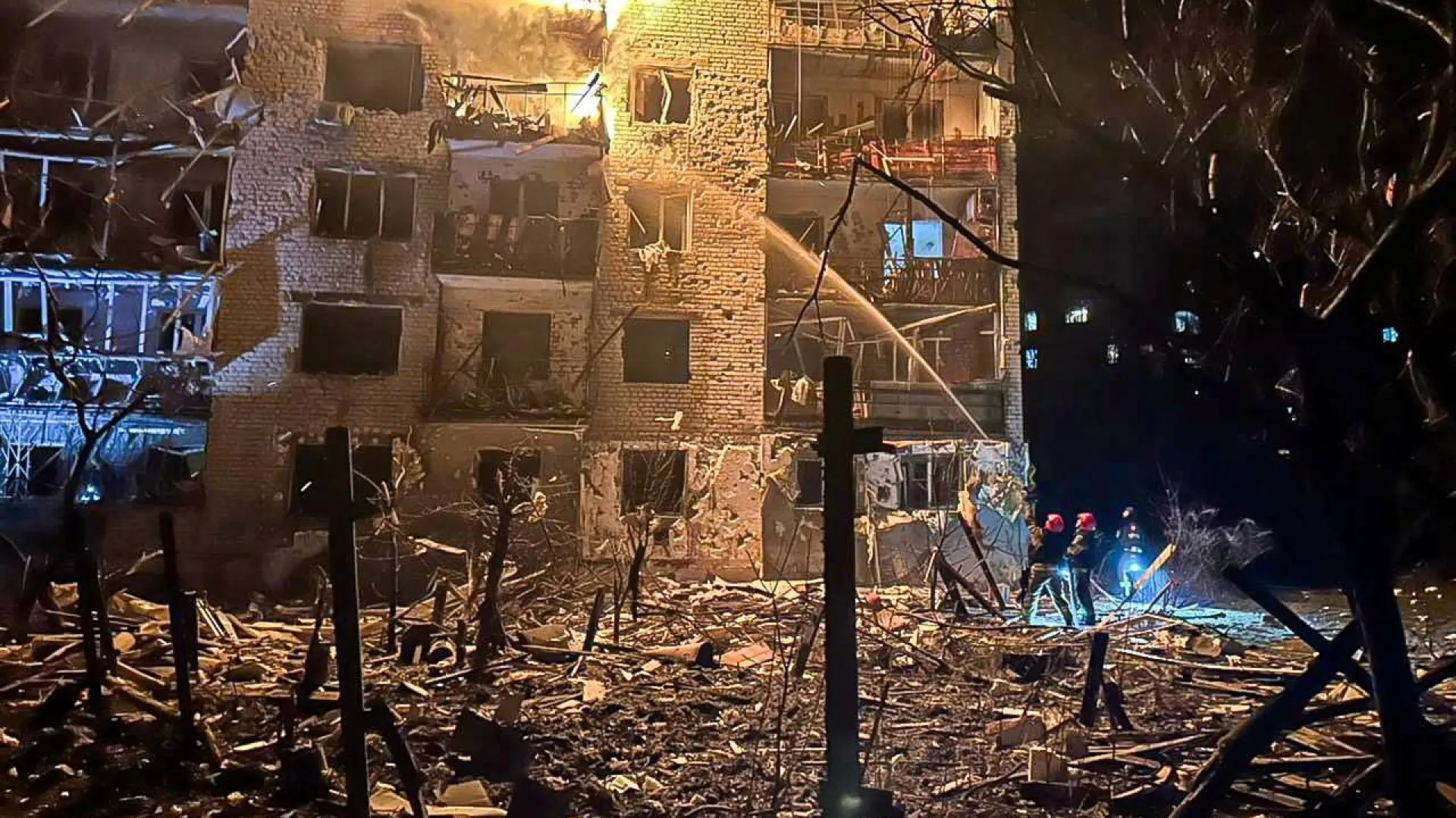 
                    Ataque russo em Kharkiv faz dois mortos e oito feridos
                