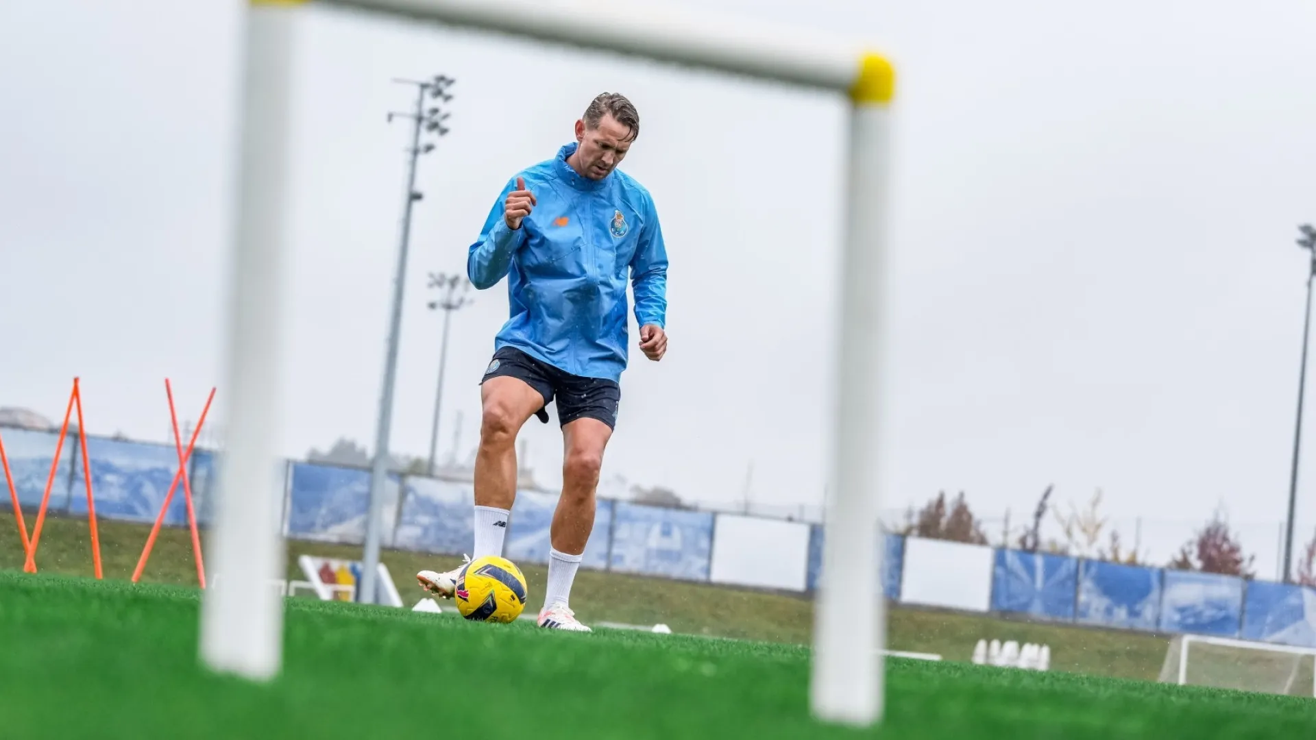 
                    Duas boas notícias para Farioli no treino do FC Porto
                