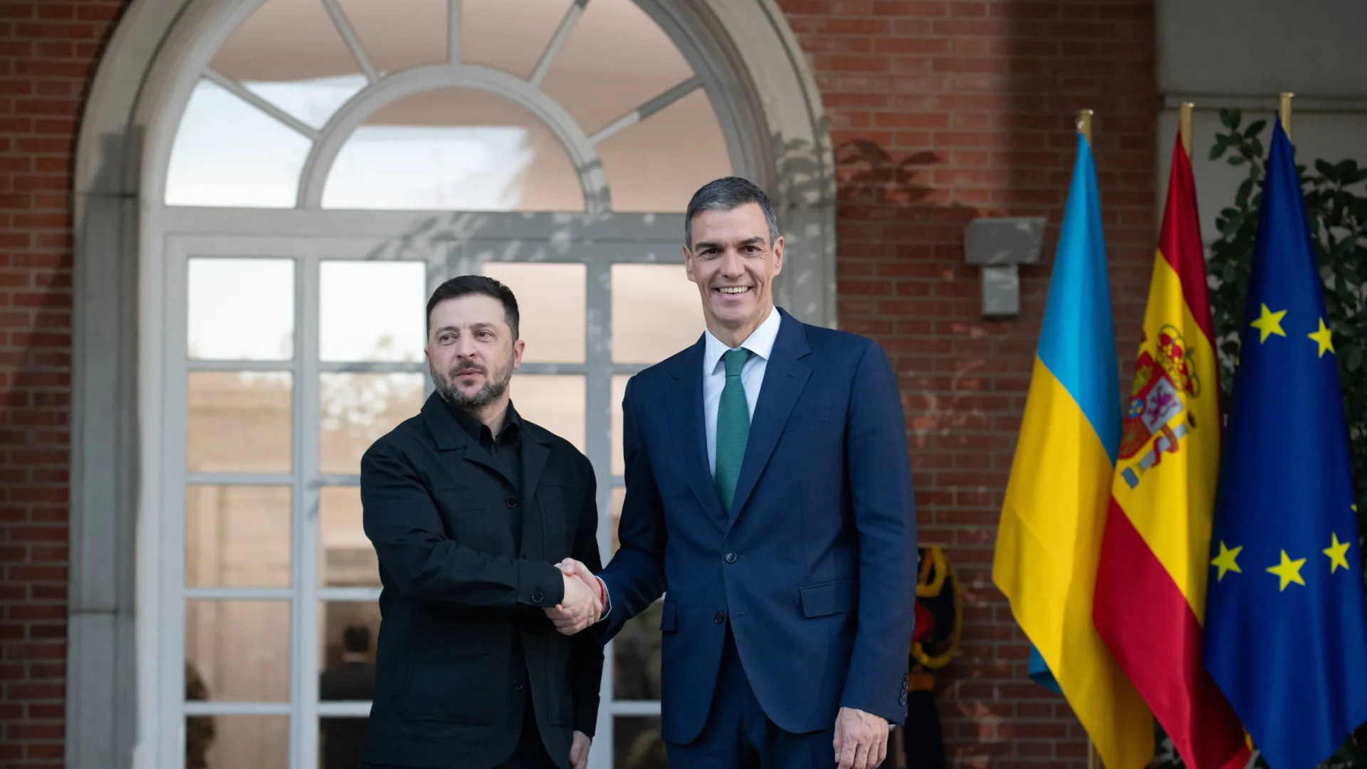 
                    Espanha desbloqueia 615 milhões de euros para apoio militar à Ucrânia
                