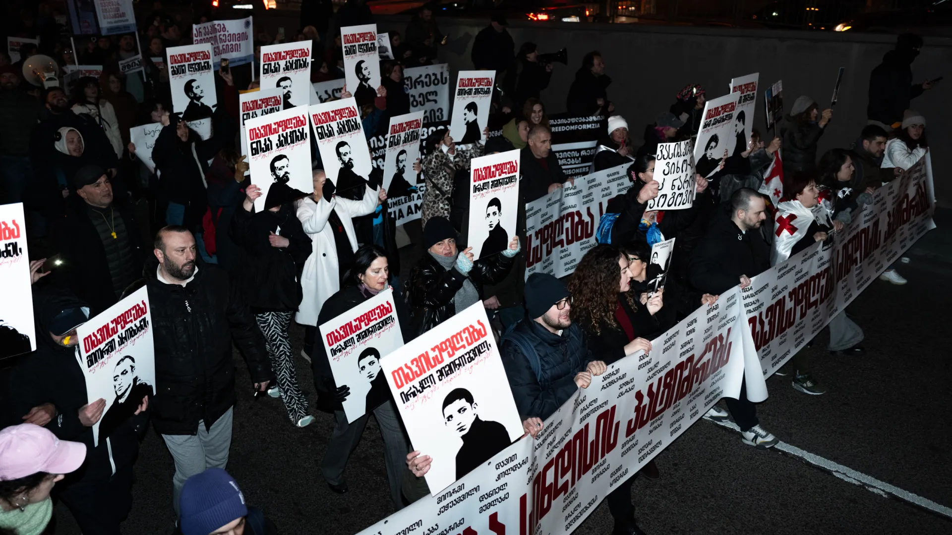 
                    Tribunal da Geórgia confirma prisão para jornalista com prémio Sakharov
                