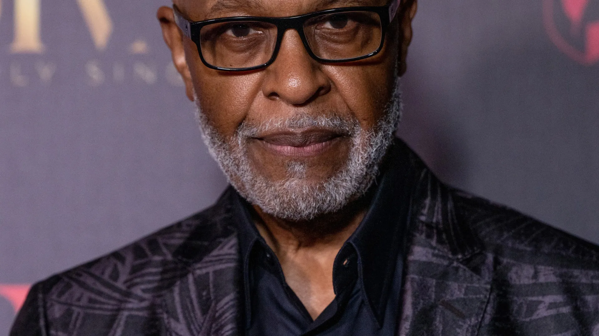 
                    James Pickens Jr., ator de Anatomia de Grey, diagnosticado com cancro
                