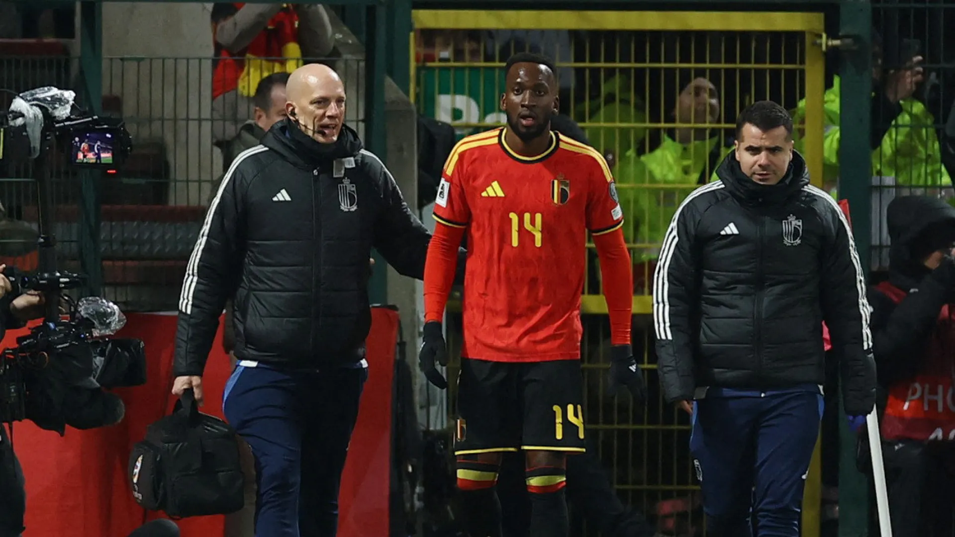 Soam os alarmes do Benfica. Lukebakio é operado e só volta em 2026