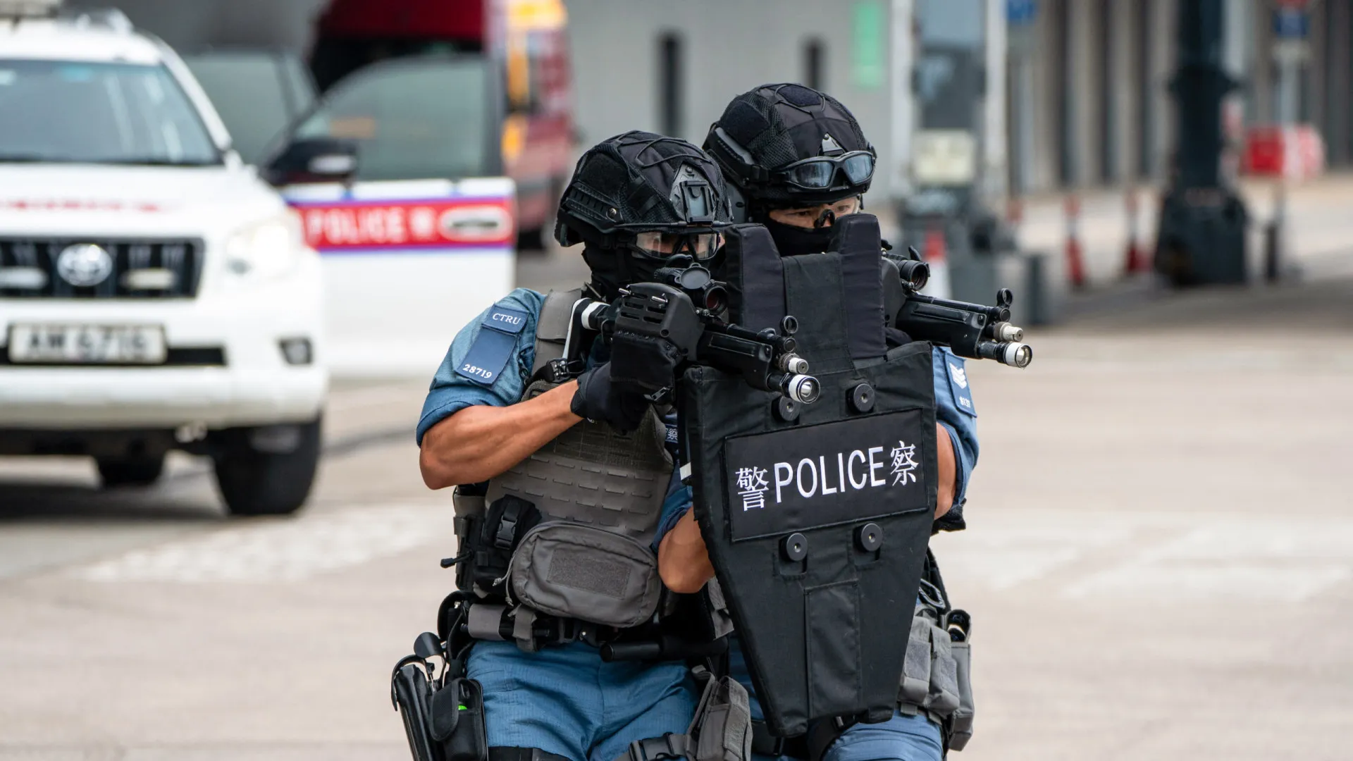 
                    Homem detido em Hong Kong por suspeitas de sedição e apelo a boicote eleitoral
                