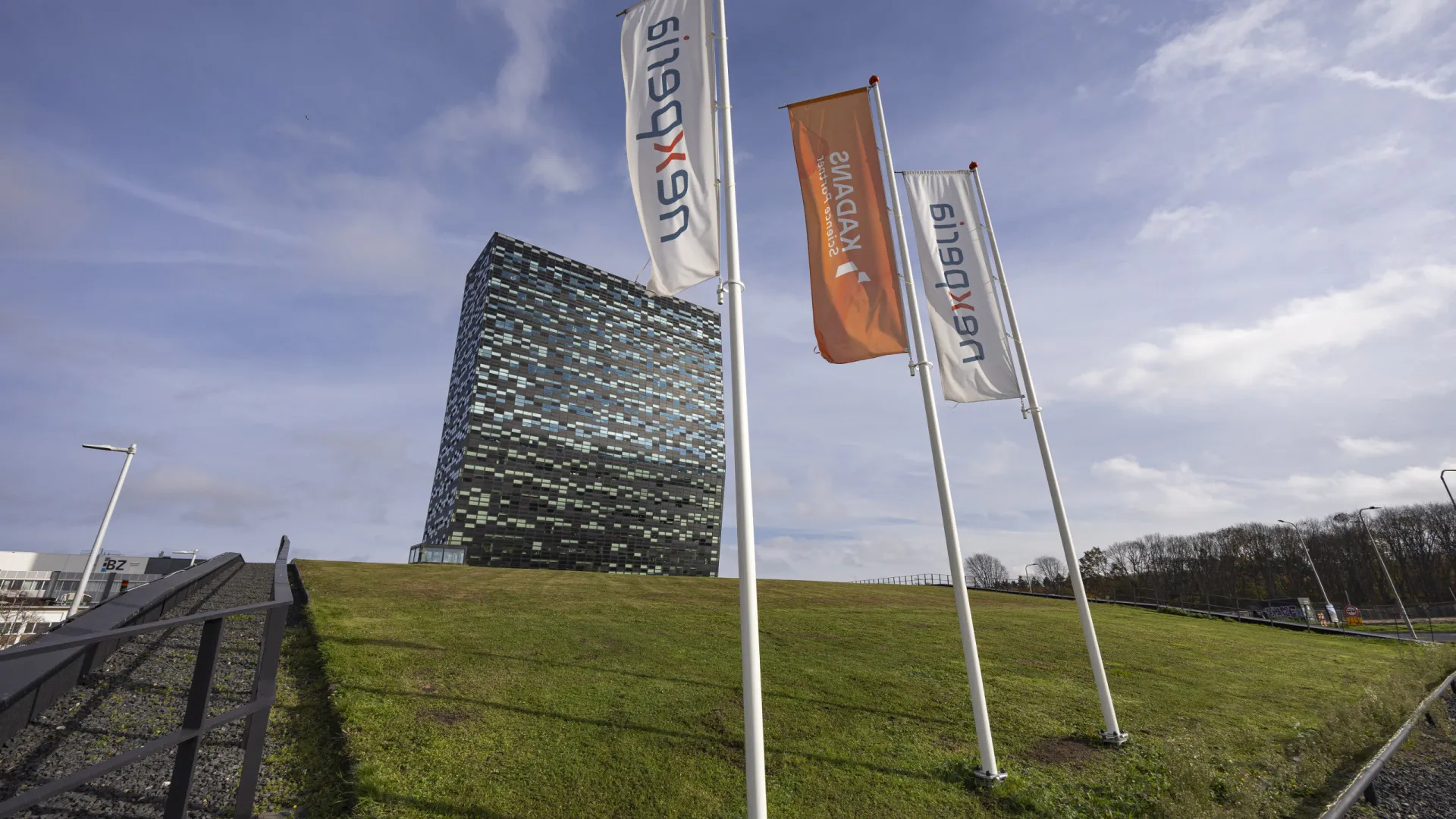 
                    Países Baixos suspendem intervenção na Nexperia após negociações com a China
                