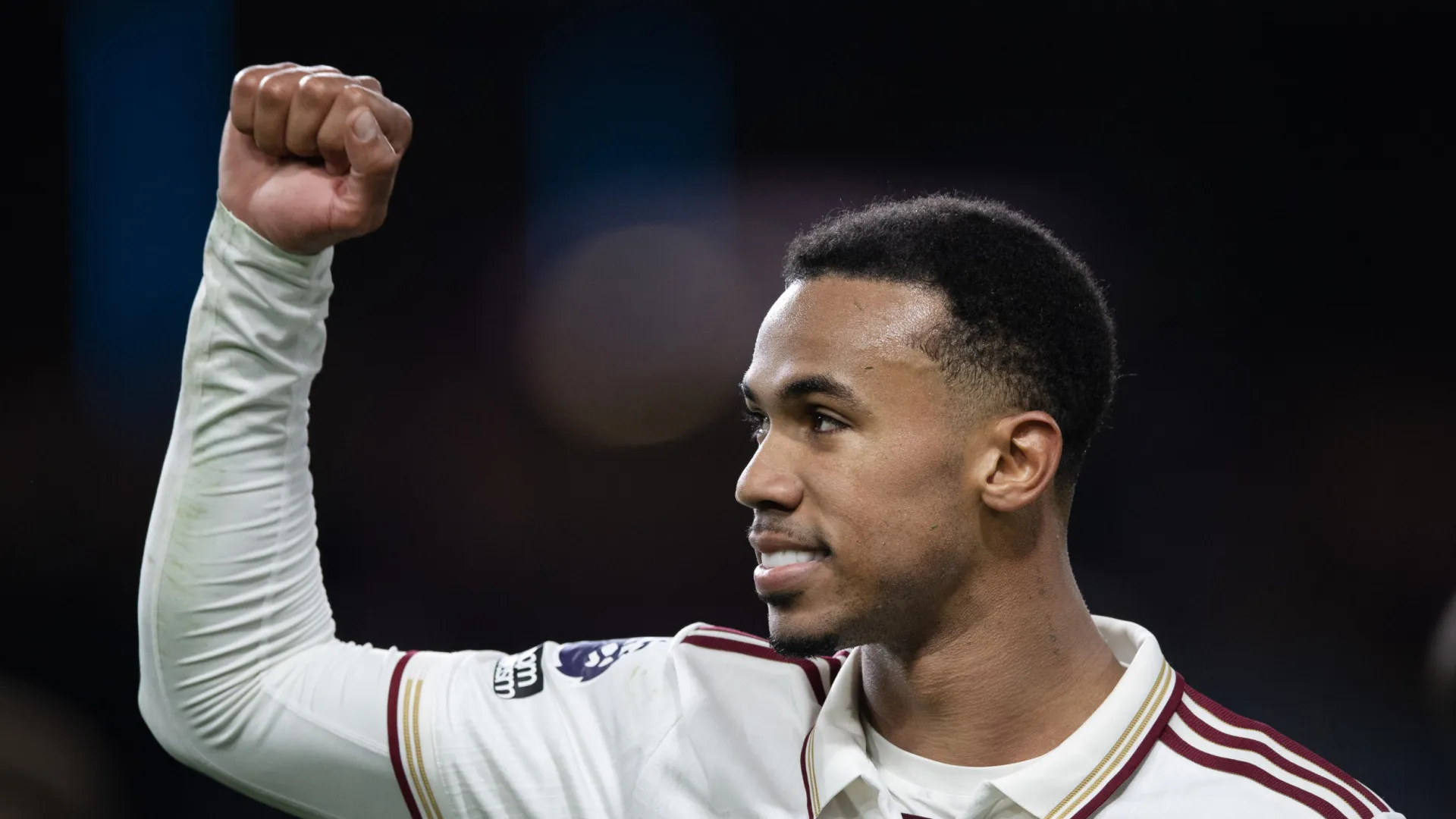 
                    Gabriel Magalhães lesiona-se na seleção e vira problema no Arsenal
                