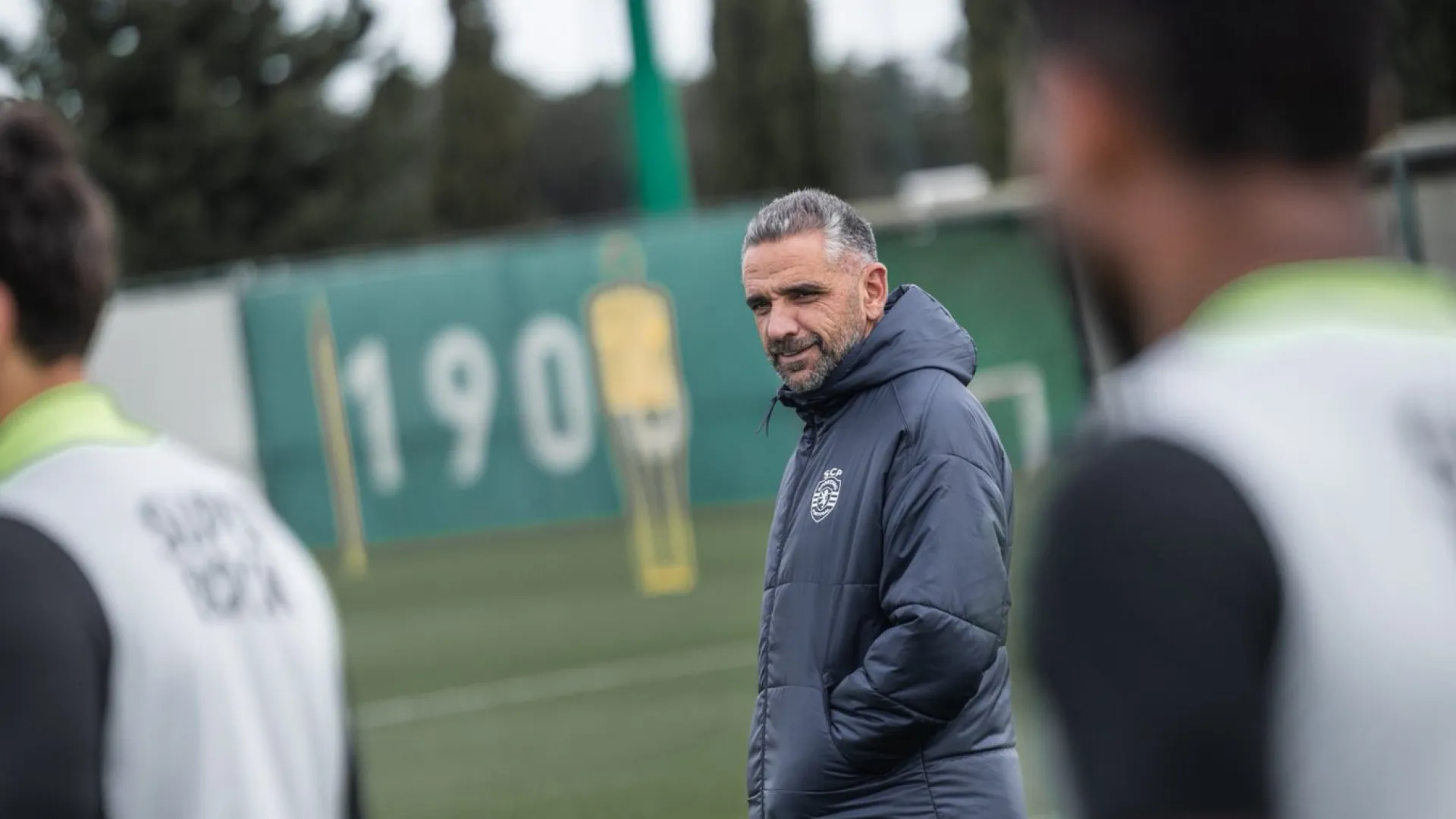 
                    Rui Borges chama oito jovens de olho no Sporting-Marinhense para a Taça
                