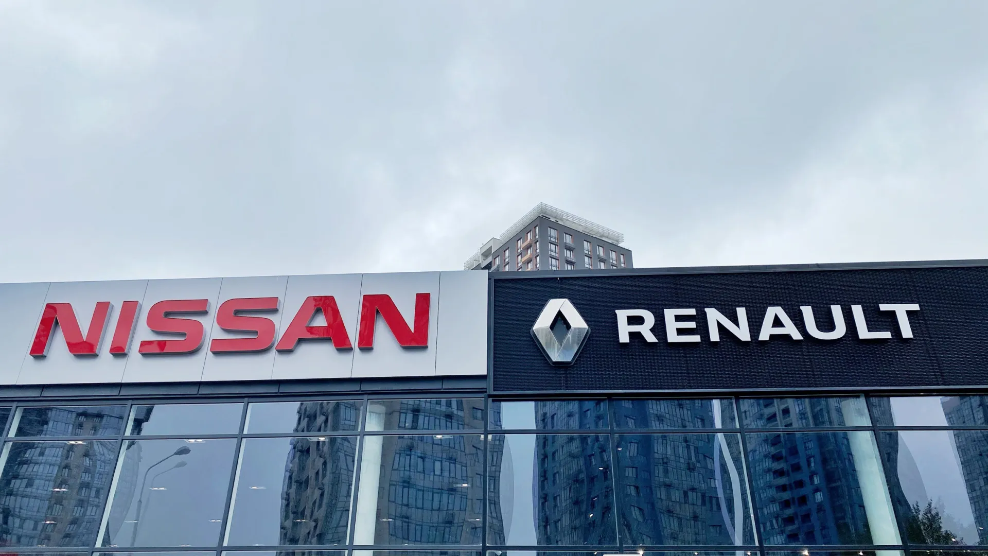 
                    Aliança Renault-Nissan pode ganhar novo ímpeto
                