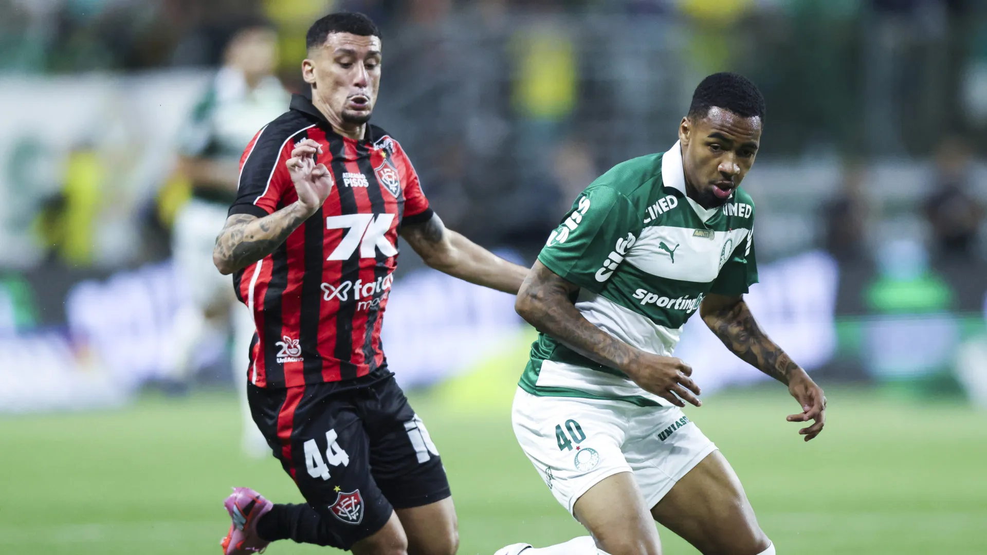 
                    Palmeiras volta a perder pontos, mas liderança está agora mais próxima
                