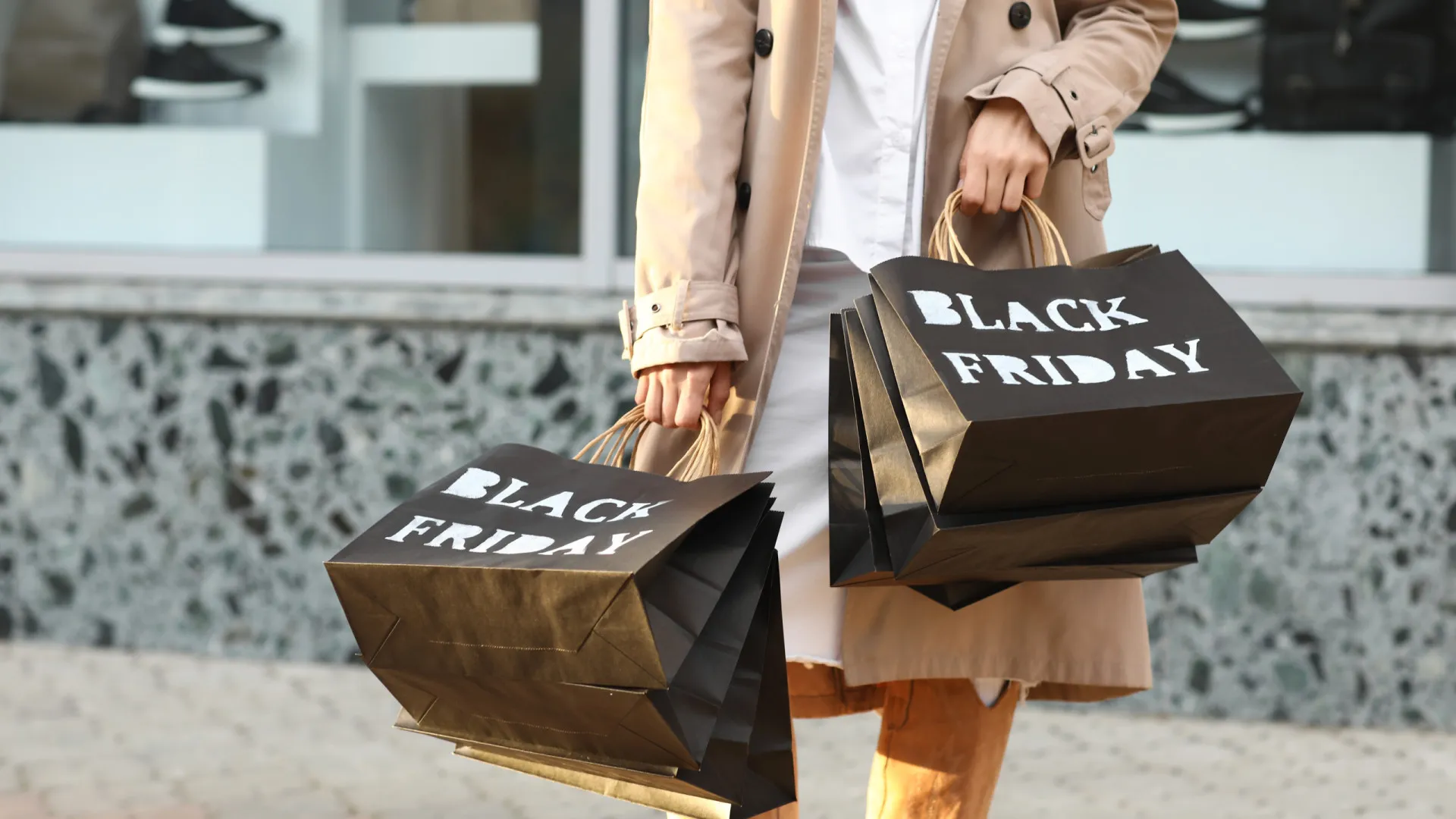 
                    Da Zara à Mango, o que se sabe sobre datas (e descontos) da Black Friday
                