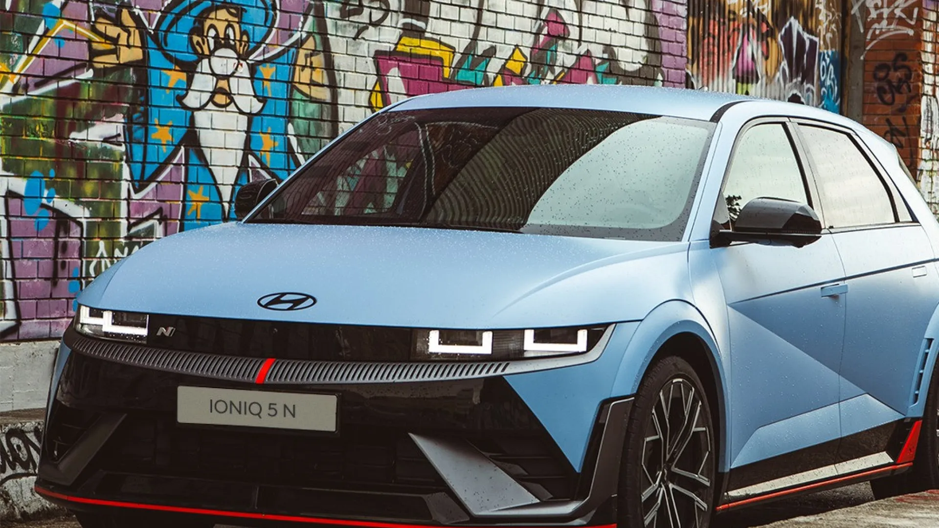 
                    Jogadores do Atlético de Madrid experimentam 'brinquedo' de 650 cavalos
                