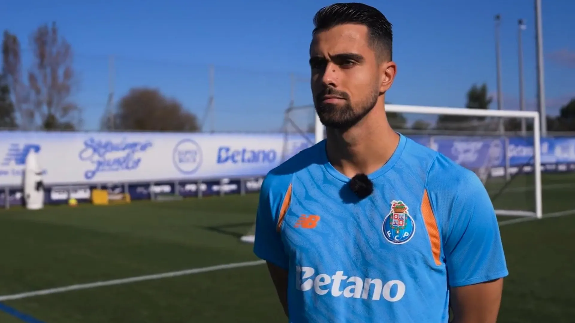 
                    Diogo Costa deixa 'aviso' no regresso aos trabalhos pelo FC Porto
                