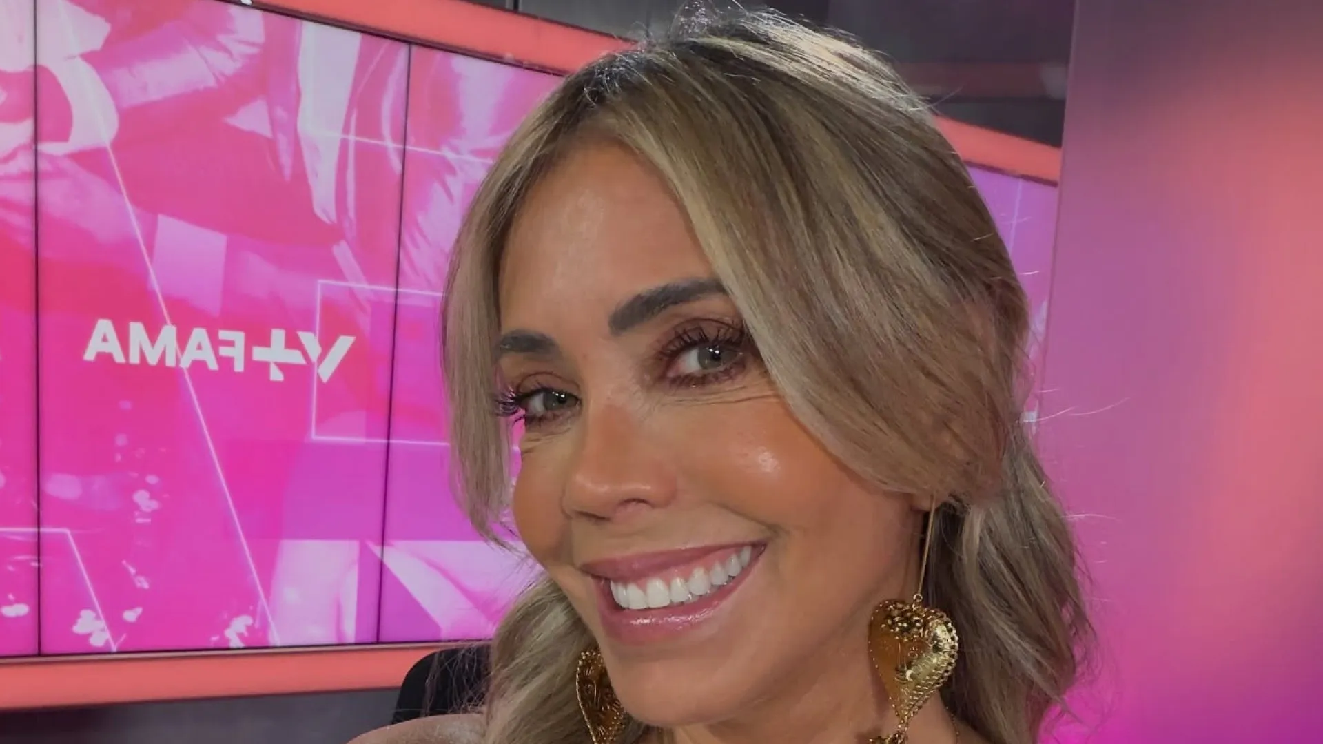 
                    Cláudia Jacques esclarece divórcio do 6.º marido. 