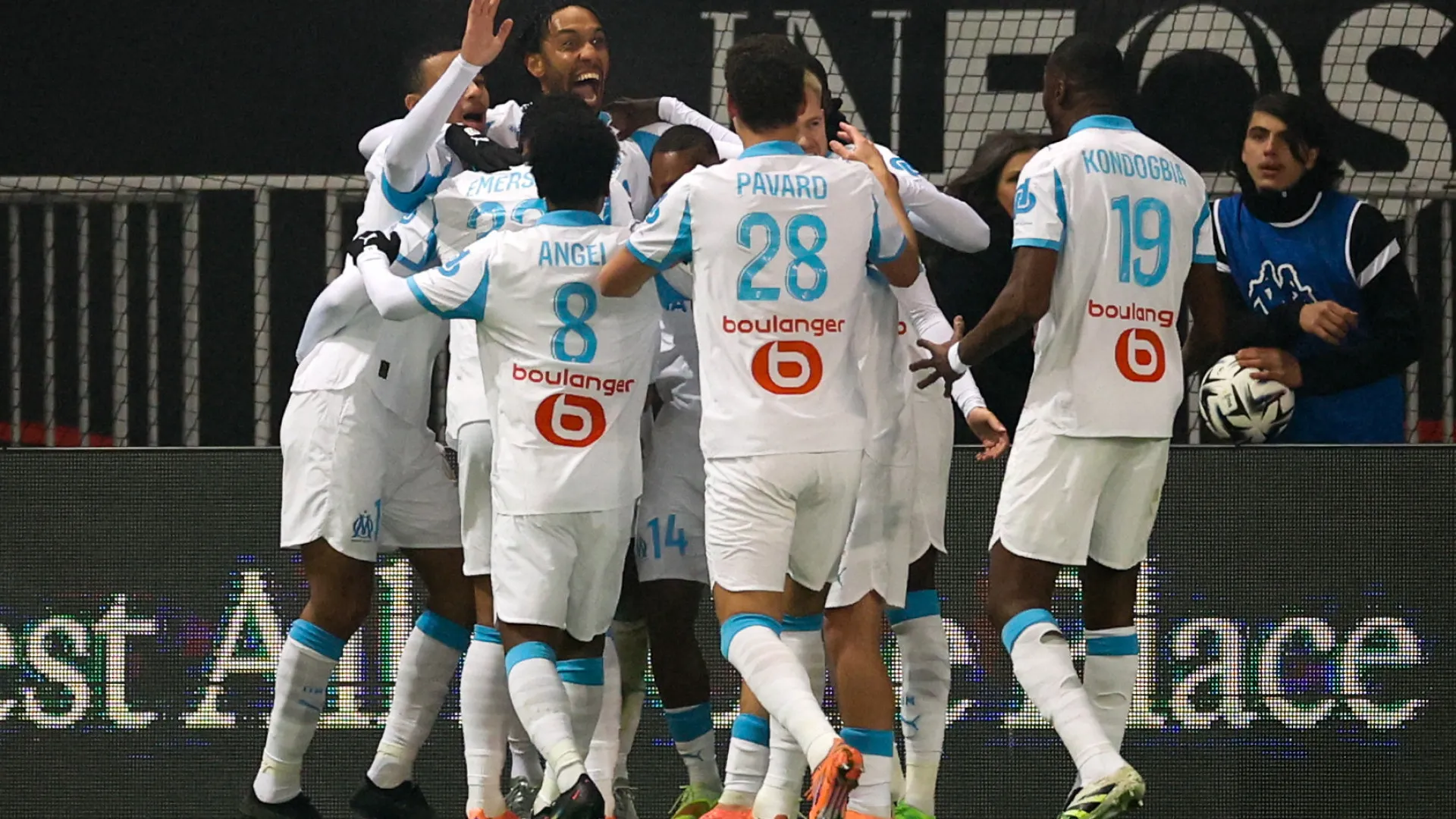 
                    Atenção, FC Porto: Marselha goleia Nice e sobe à liderança em França
                