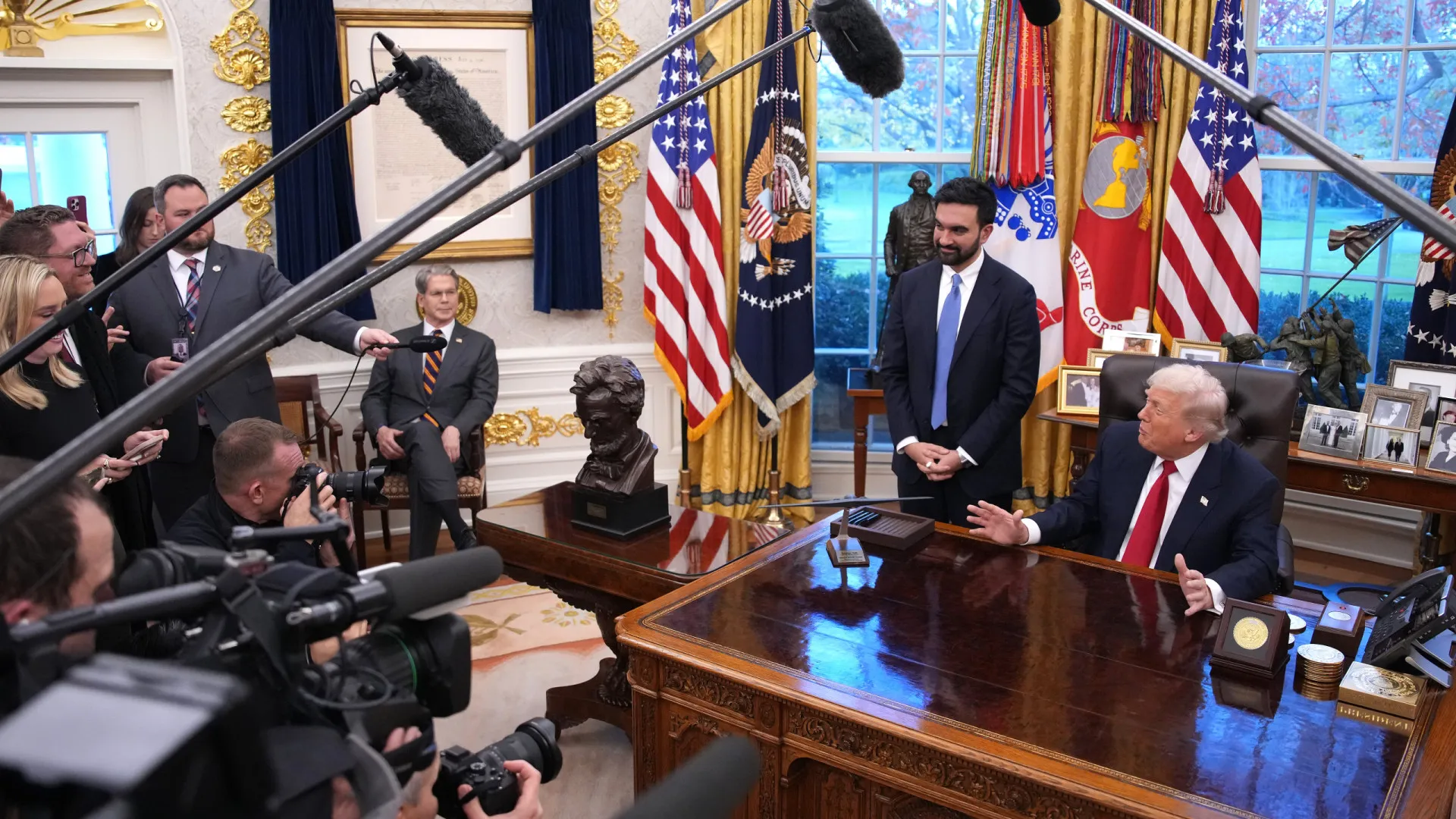 
                    Trump promete ajudar Zohran Mamdani: 