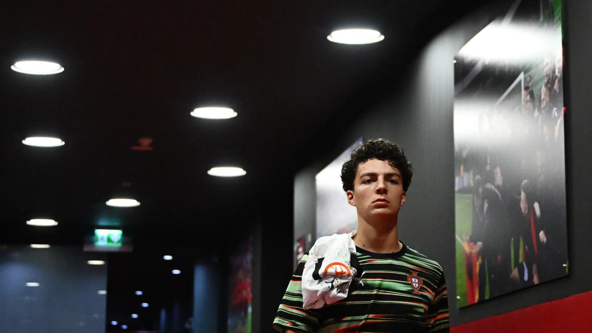 
                    Portugal aponta à final do Mundial de sub-17: 