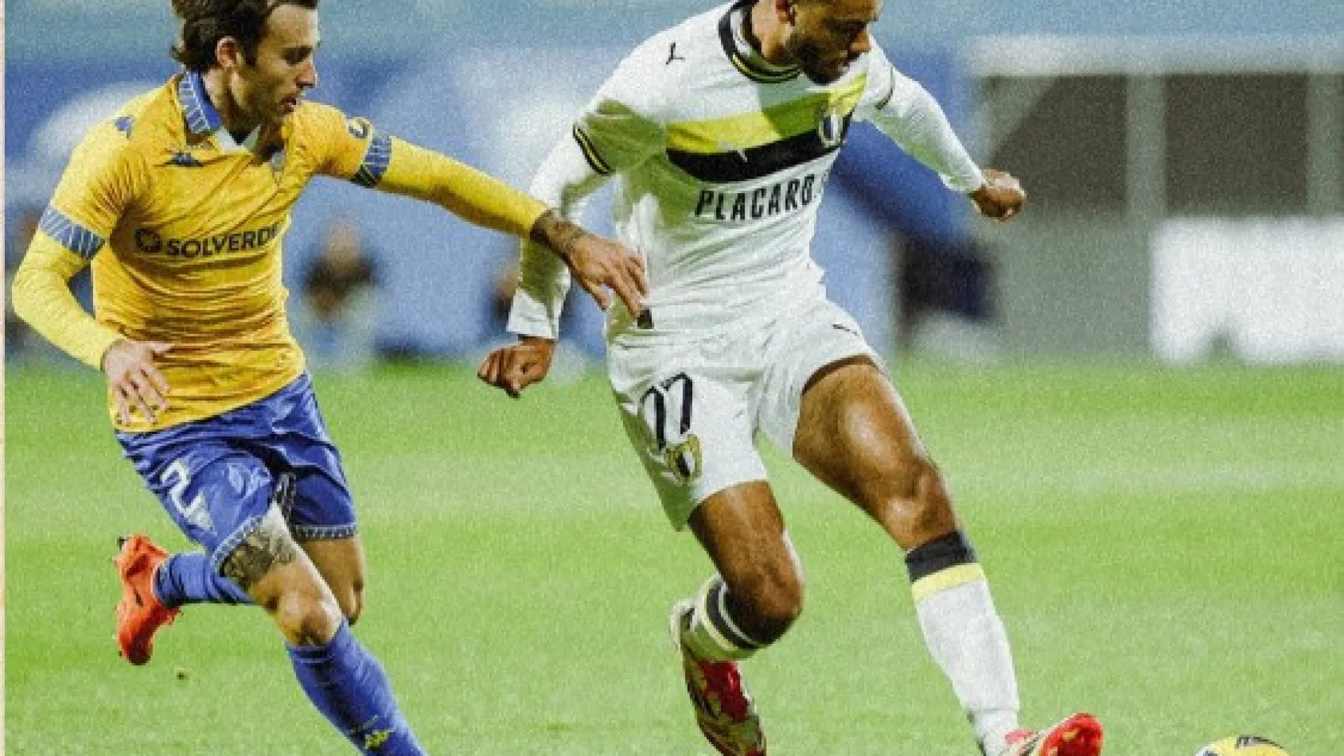 
                    Famalicão afasta Estoril e apura-se para os oitavos de final da Taça
                