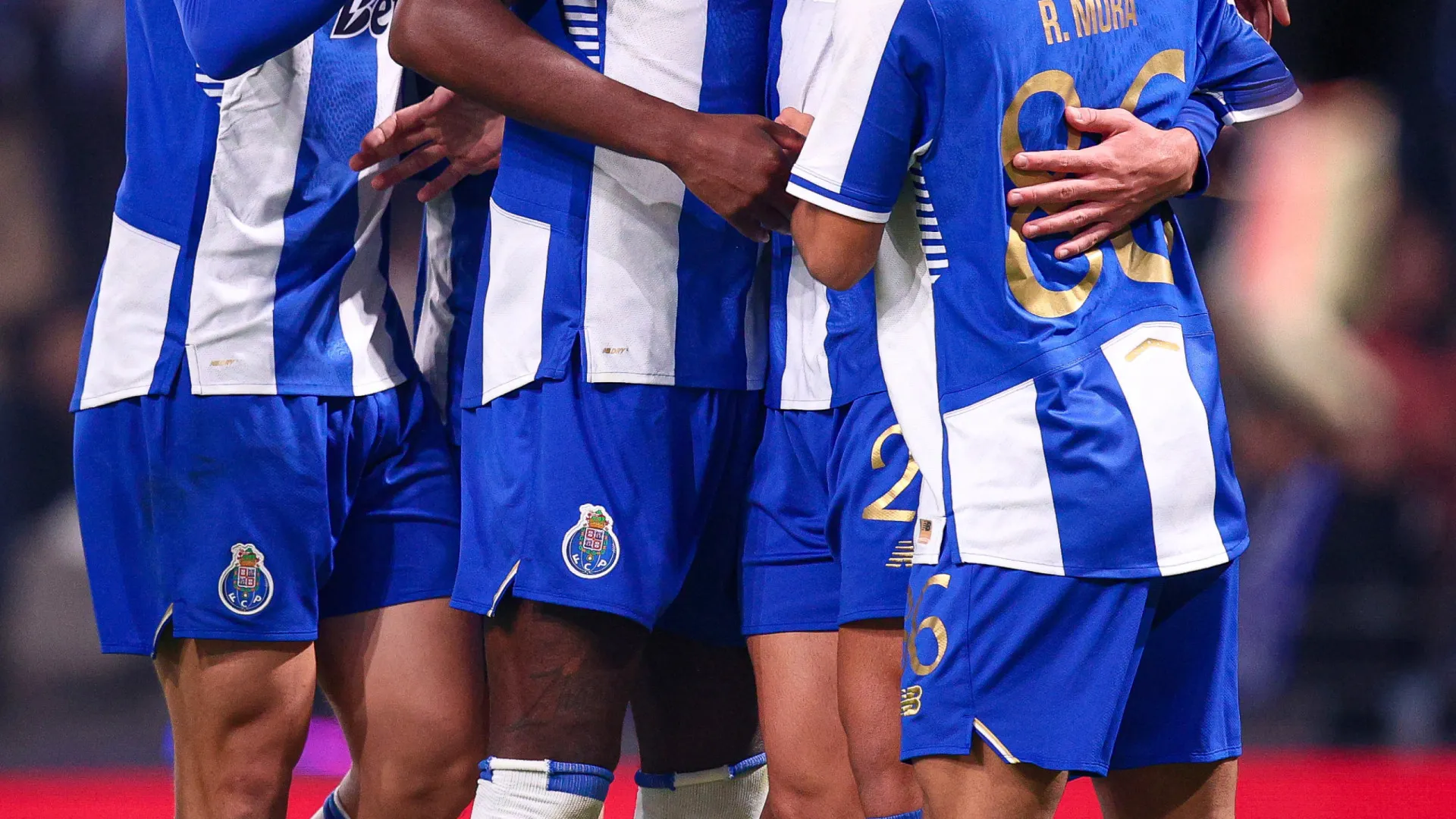 
                    FC Porto leva a sério o Sintrense e apura-se para os oitavos da Taça
                