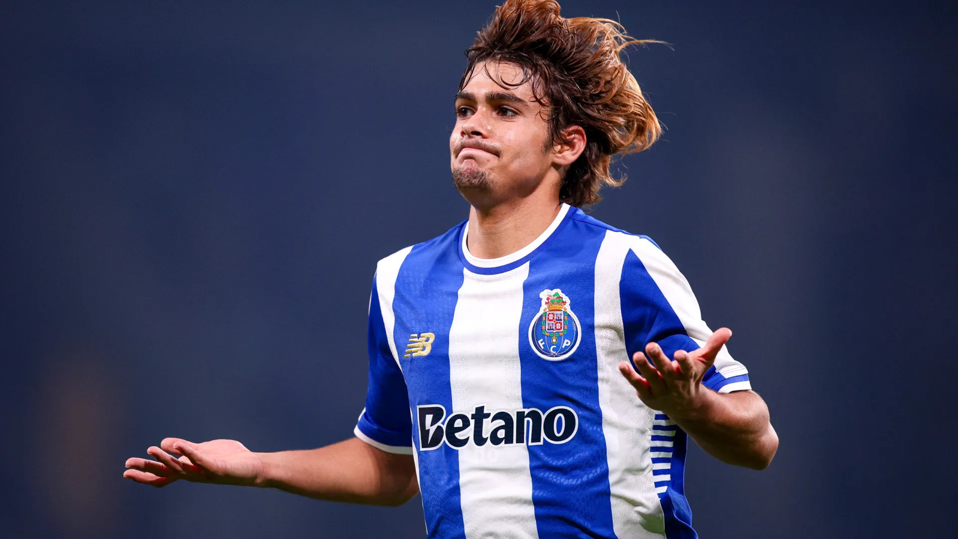 
                    Rodrigo Mora analisa golo marcado: 