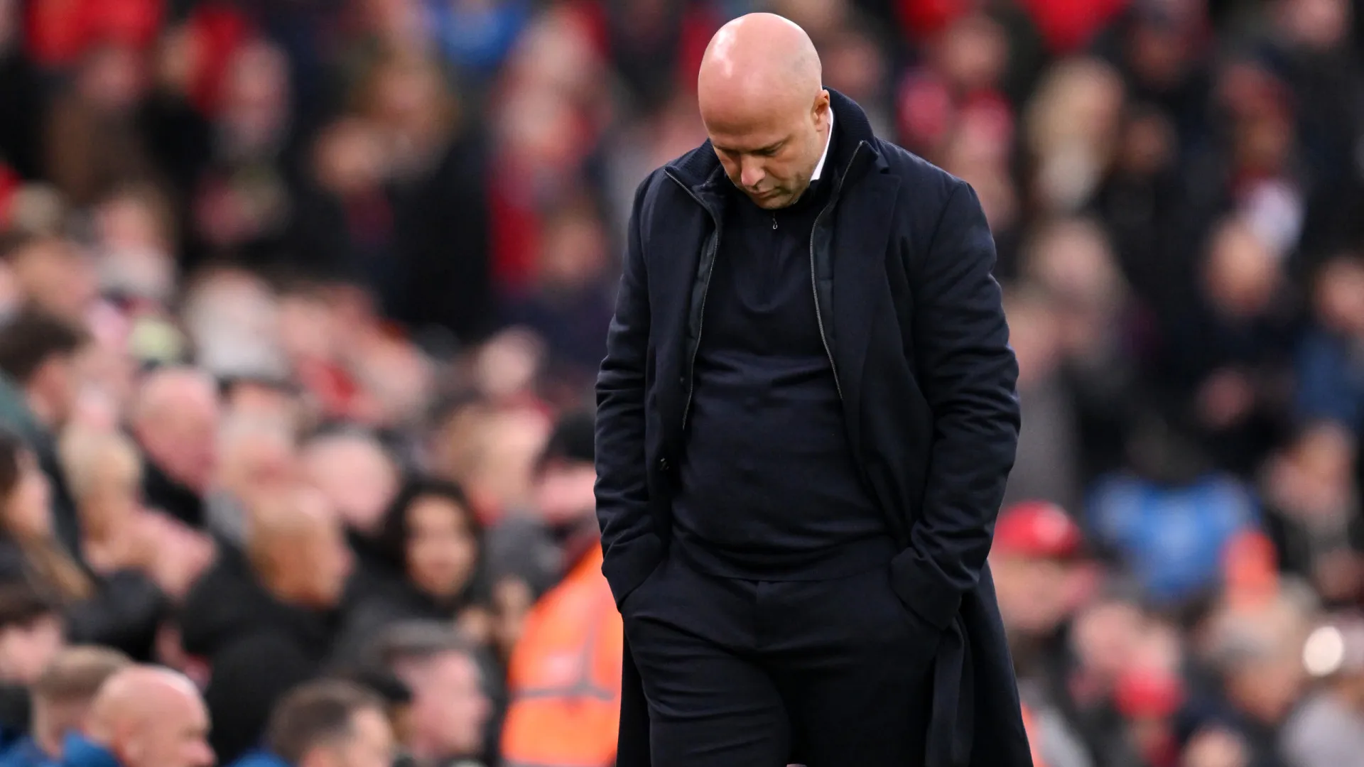 Liverpool v krizi, pritisk na trenerja Slota, Klopp v ozadju