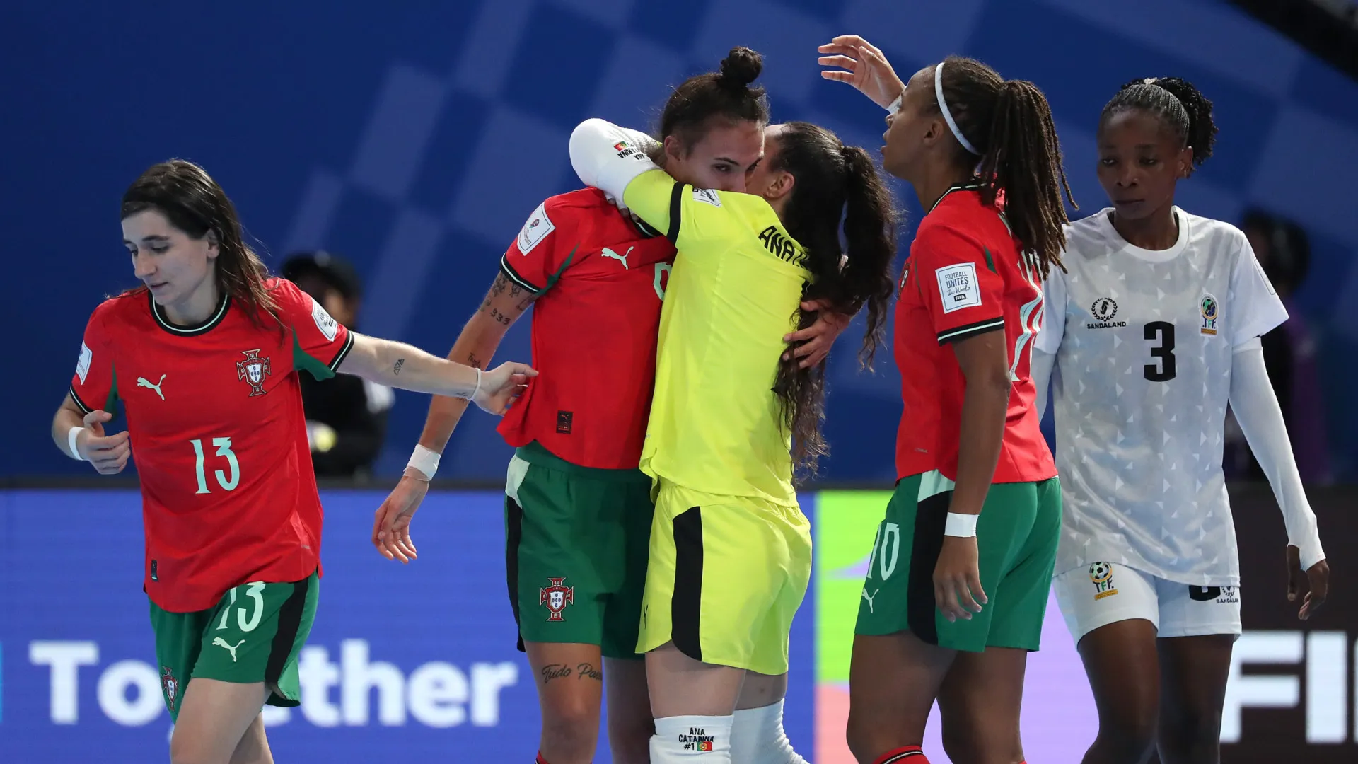 
                    Portugal 'esmaga' Tanzânia e entra a ganhar no Mundial feminino
                