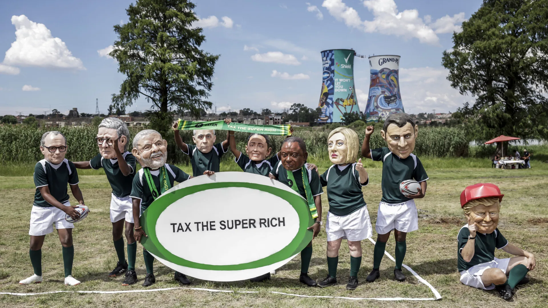 
                    G20. Oxfam lamenta ausência de taxar super ricos no texto final
                