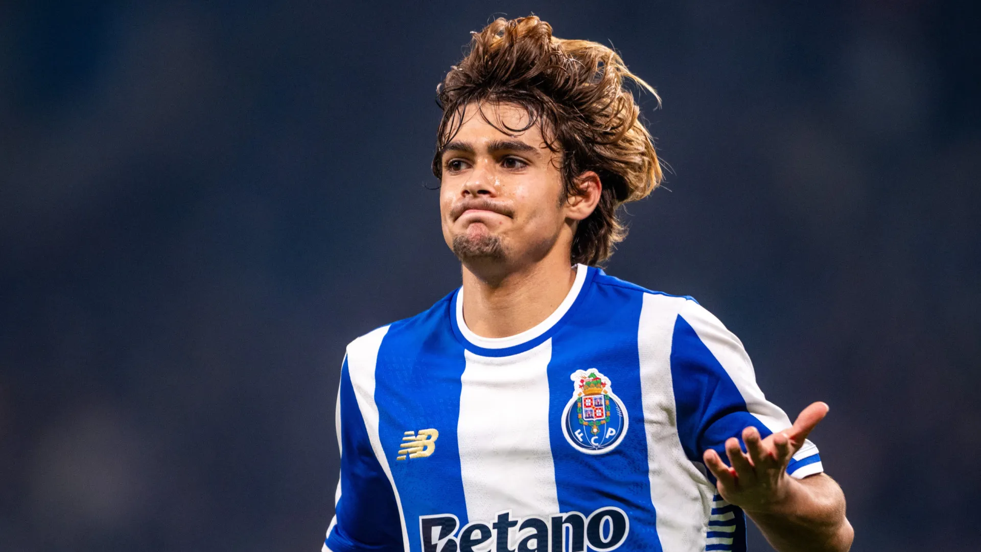 
                    De Farioli à Arábia Saudita. Rodrigo Mora não deixa nada por dizer
                