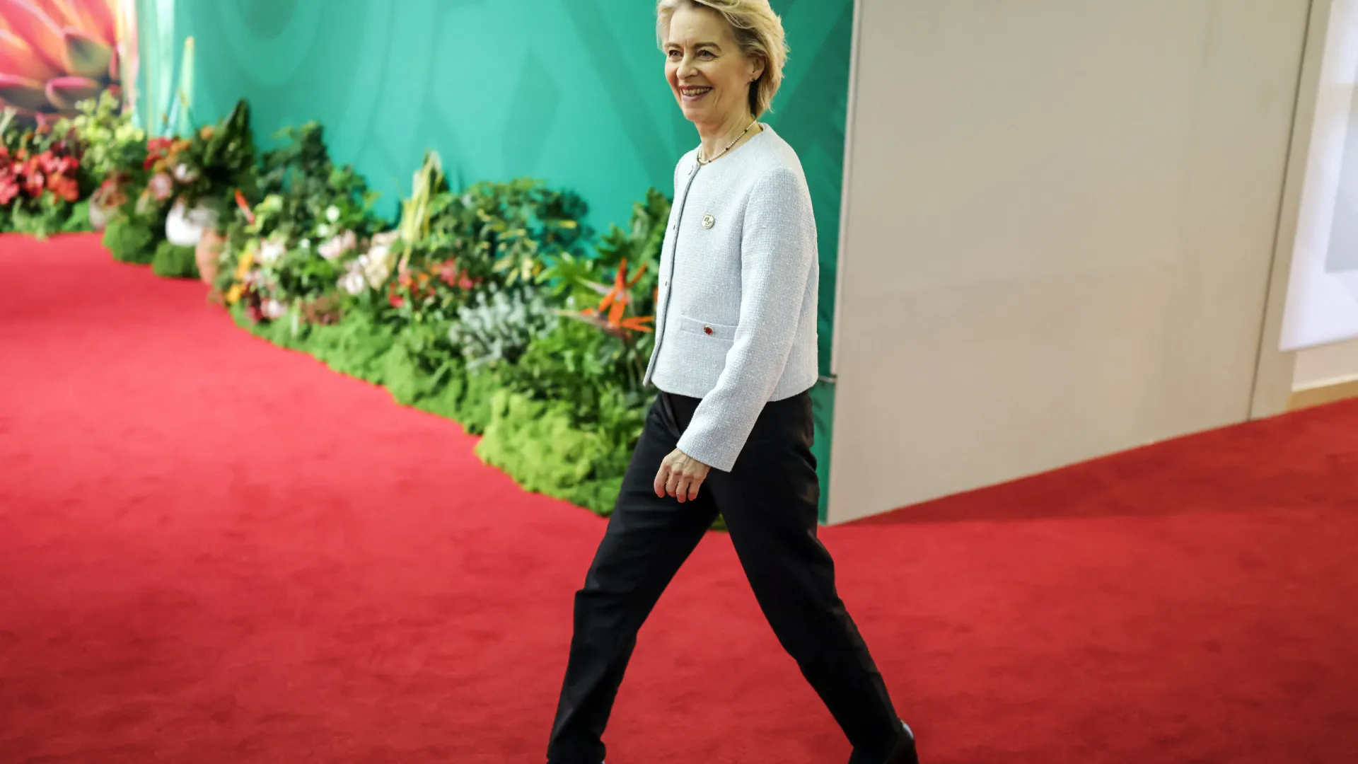 
                    Von der Leyen afirma que IA é motor para o 