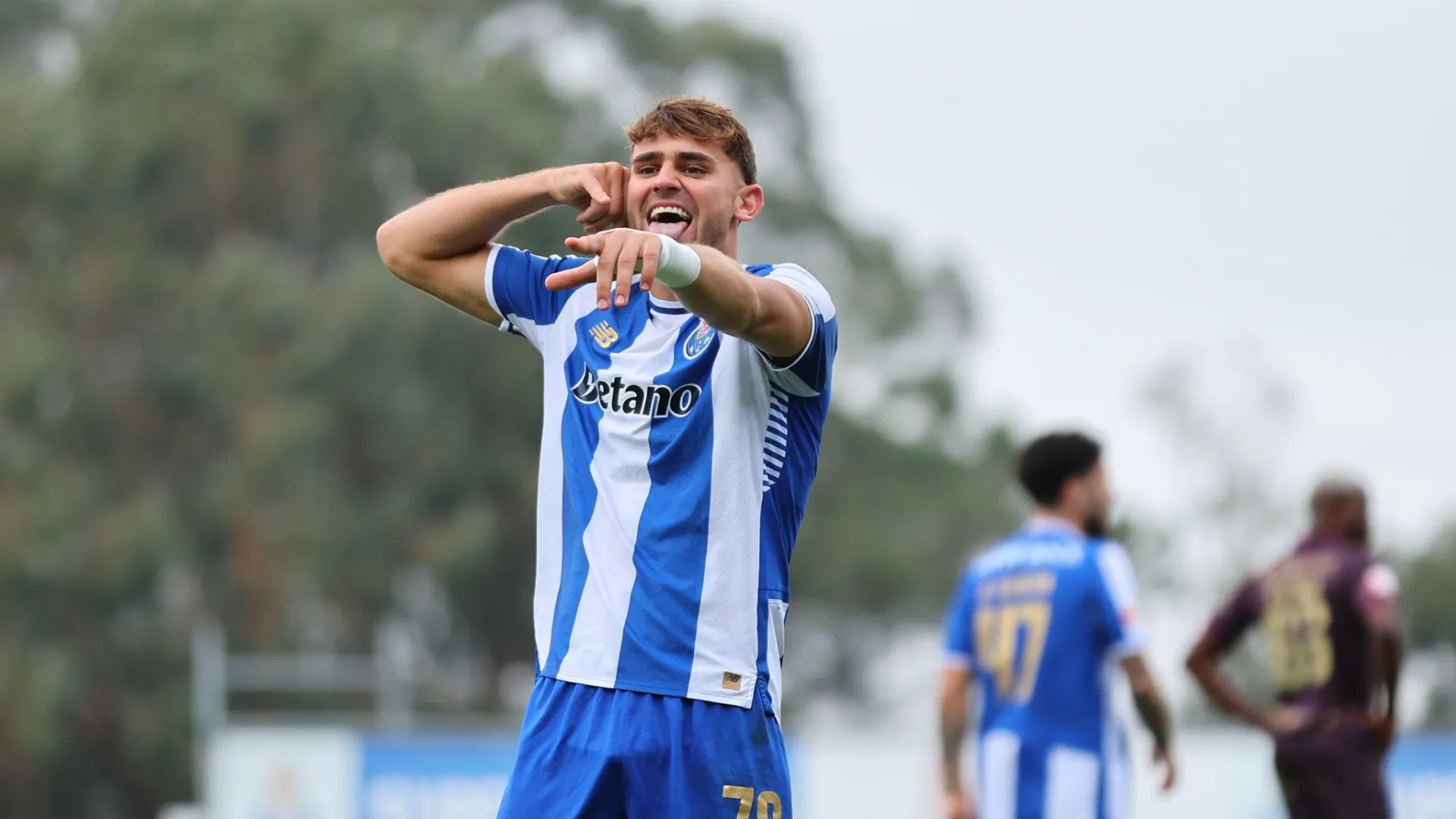 
                    'Bês' colocam o calendário em dia. FC Porto sorri, Sporting nem por isso
                