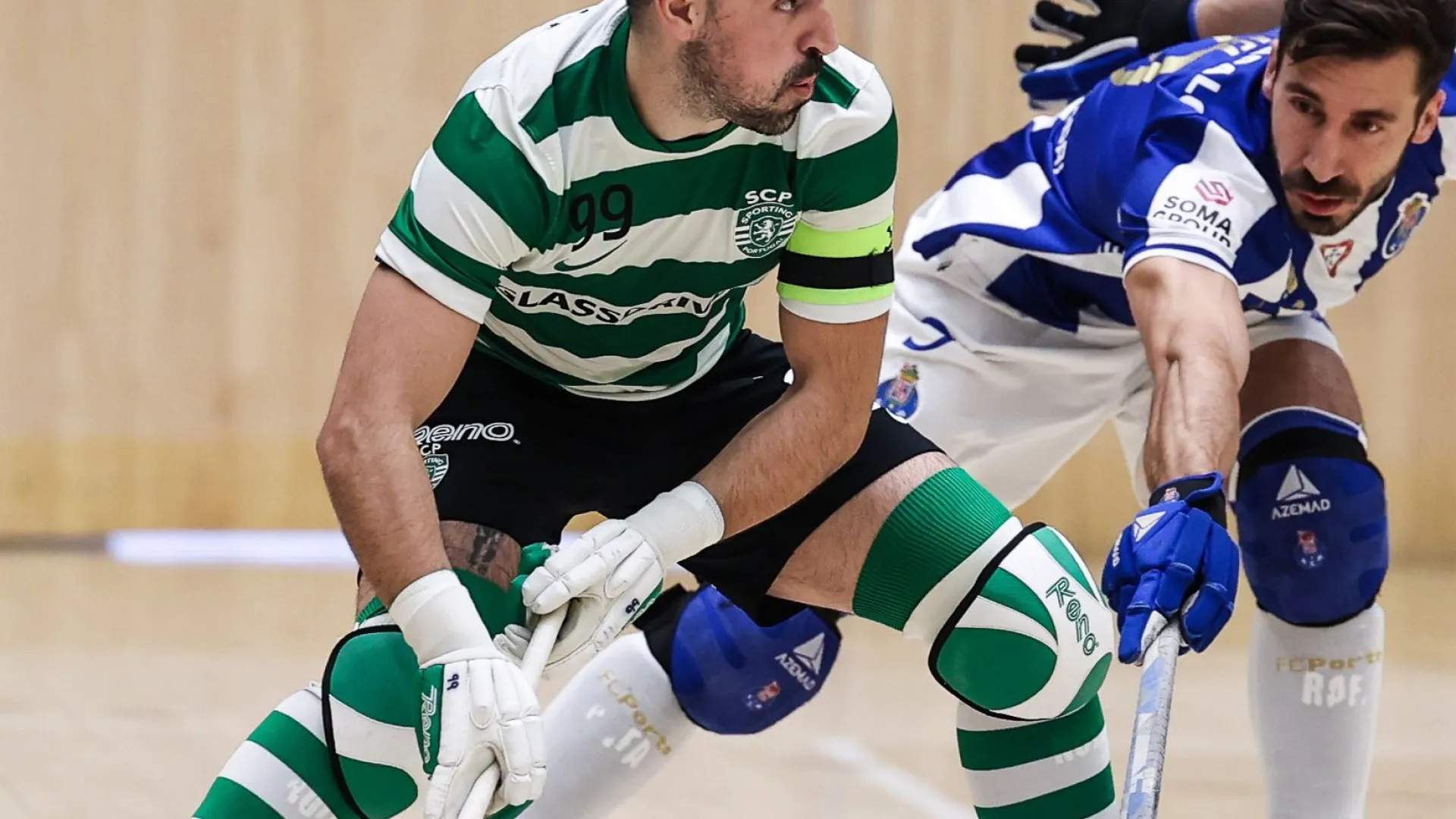 
                    Sporting goleia FC Porto e continua perseguição ao líder Benfica
                