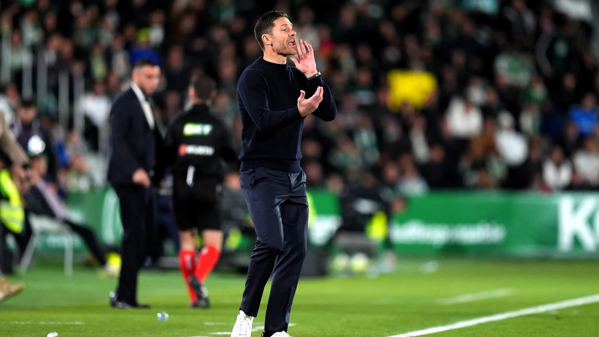 
                    Real Madrid lidera La Liga, mas Xabi Alonso começa a ser questionado
                