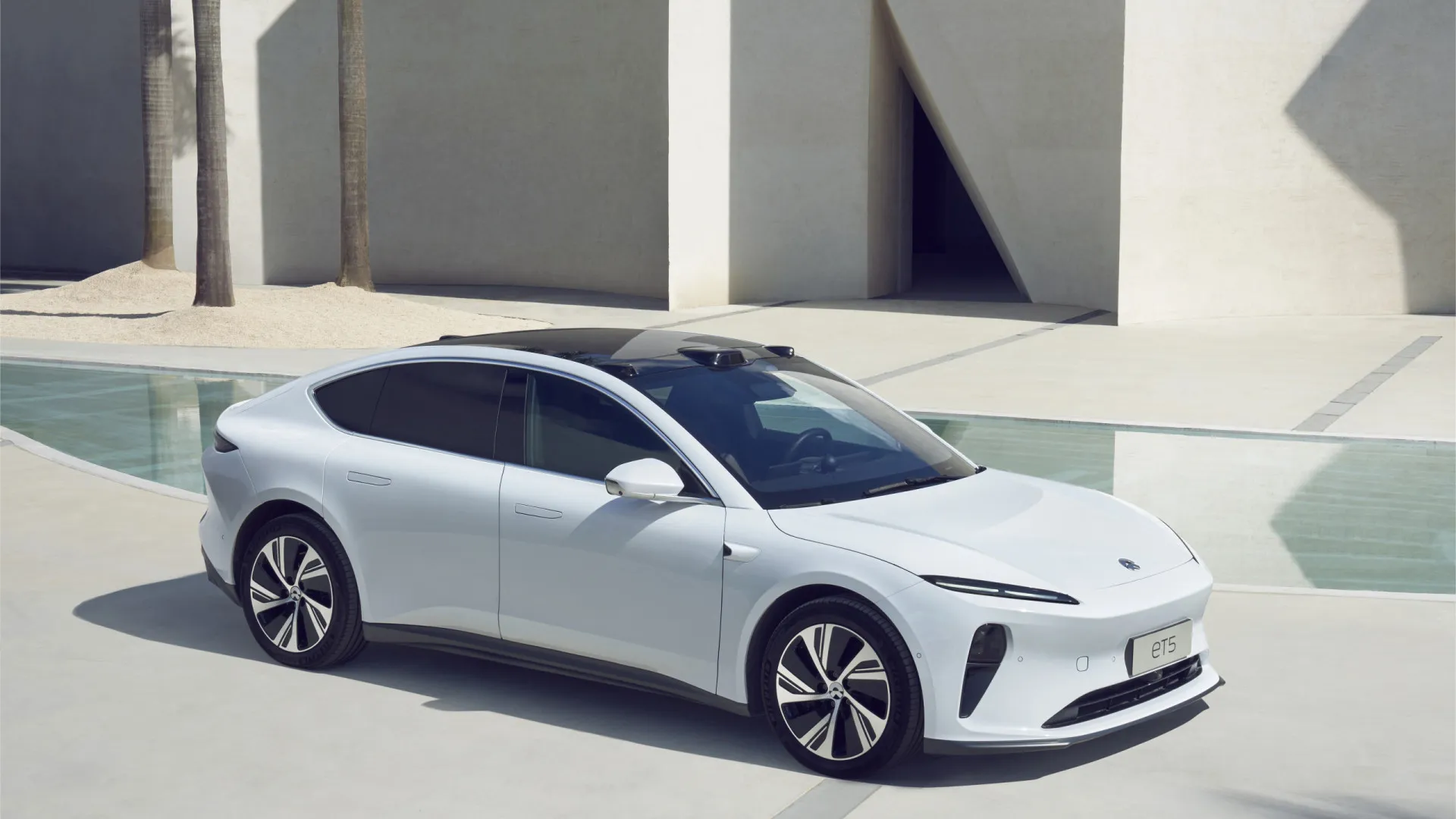 
                    Chinesa NIO estreia-se em Portugal com um trio de automóveis
                