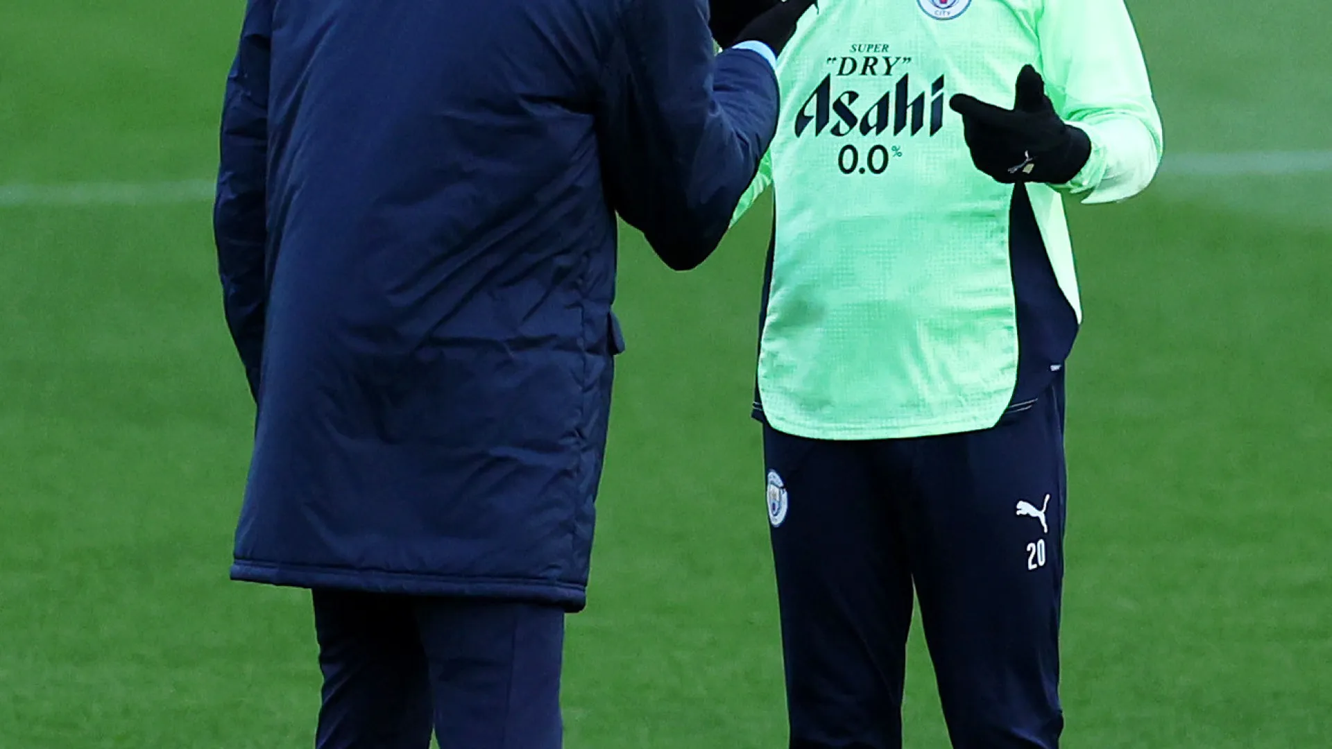 
                    Guardiola pede desculpa. Bernardo Silva mais perto de sair do City
                