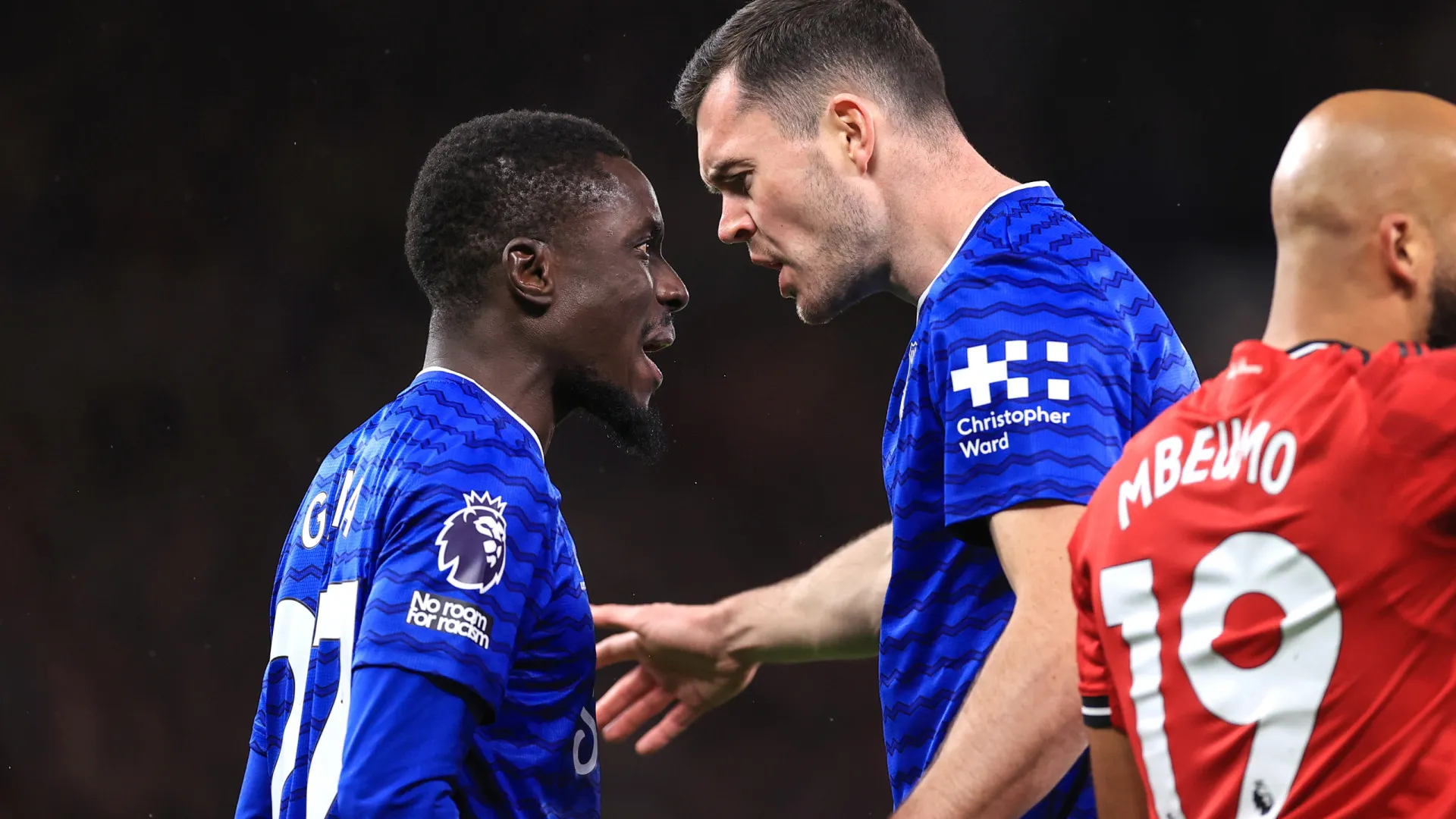 
                    Gueye é o quarto a ser expulso por agredir colega na Premier League
                