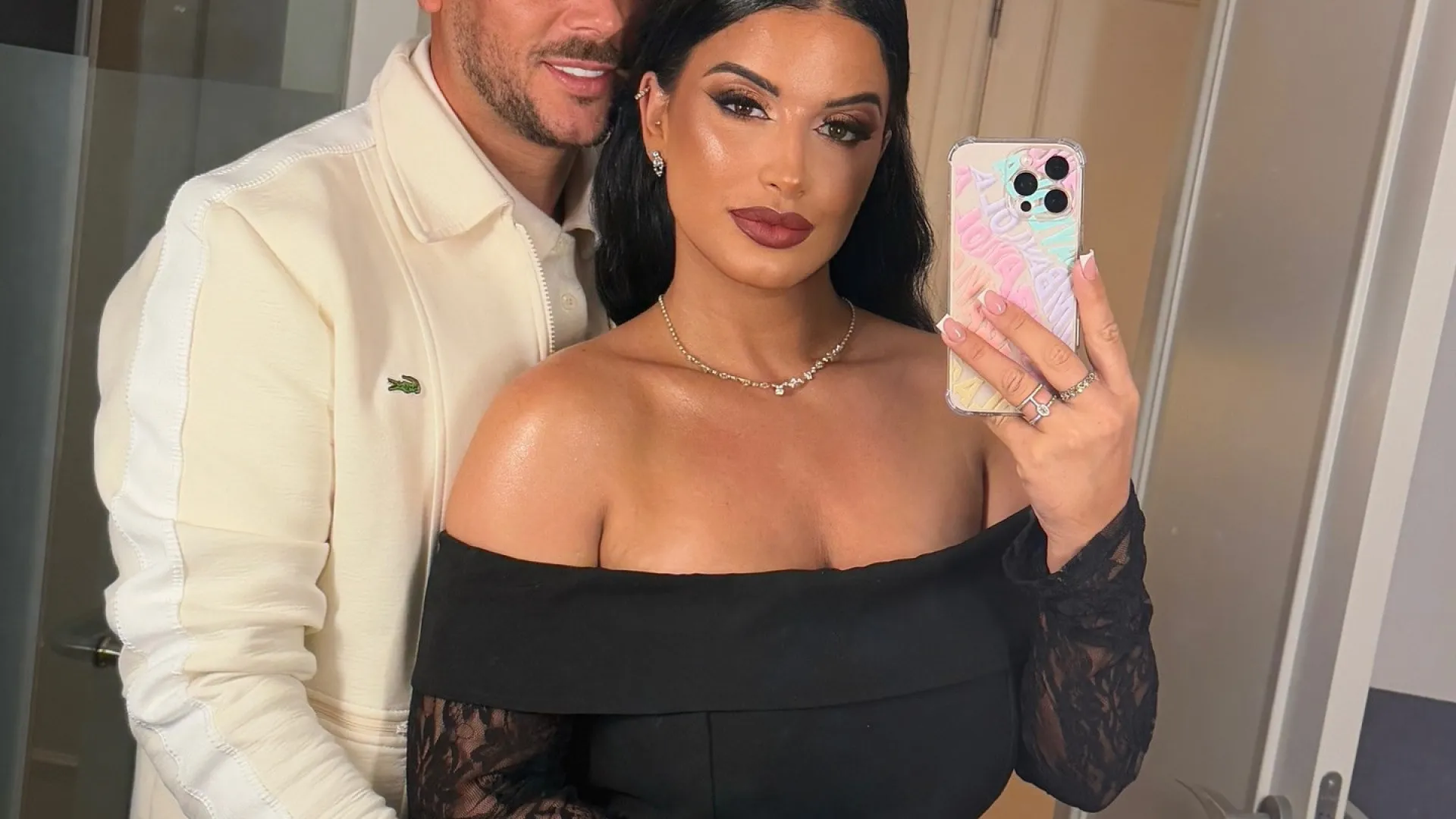 
                    Secret Story. Irmã de Fábio e Cláudio Coelho sofrem aparatoso acidente 
                