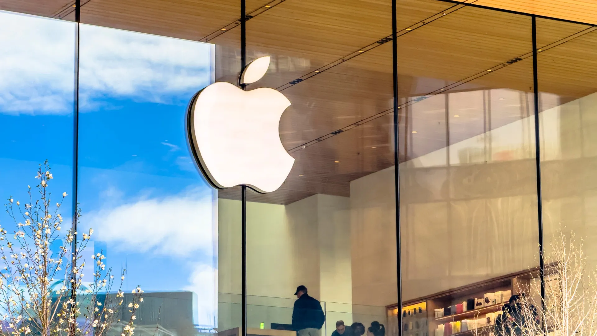 
                    Apple tomou a (rara) decisão de despedir dezenas de trabalhadores
                