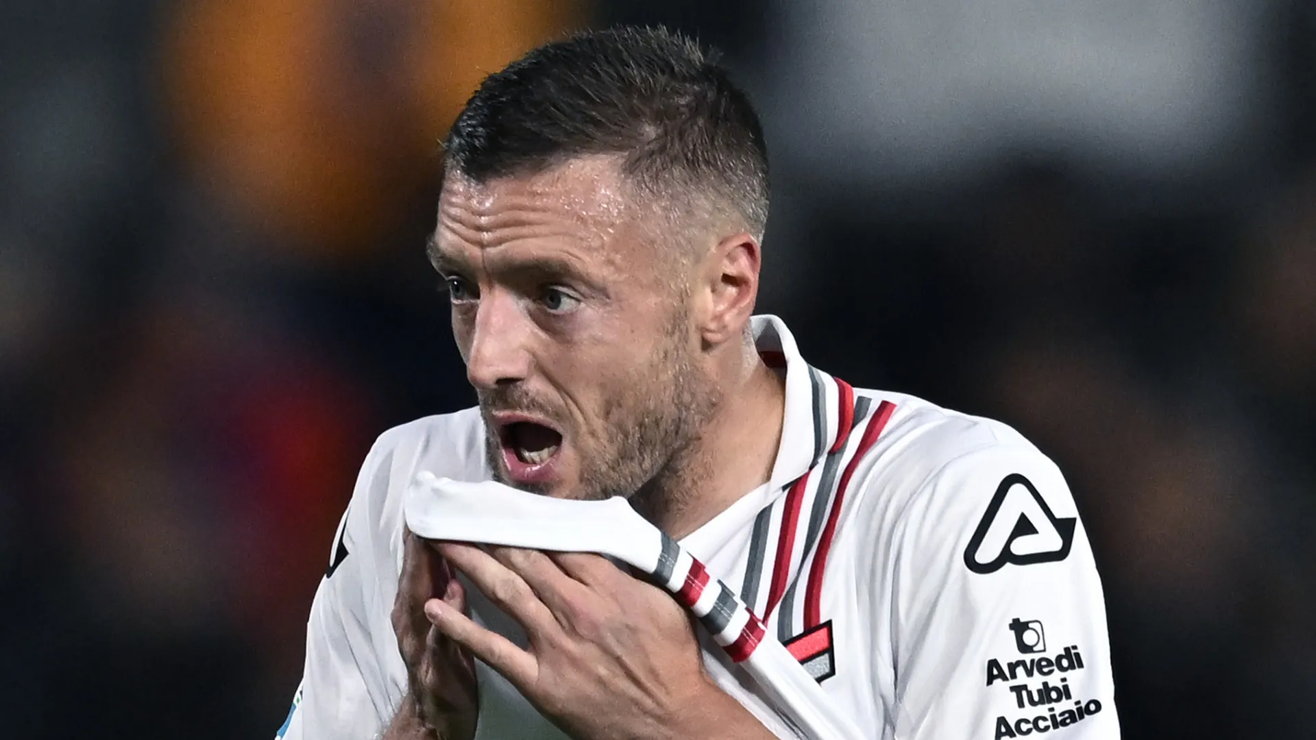 
                    Mansão de Jamie Vardy assaltada durante o Cremonese-AS Roma
                