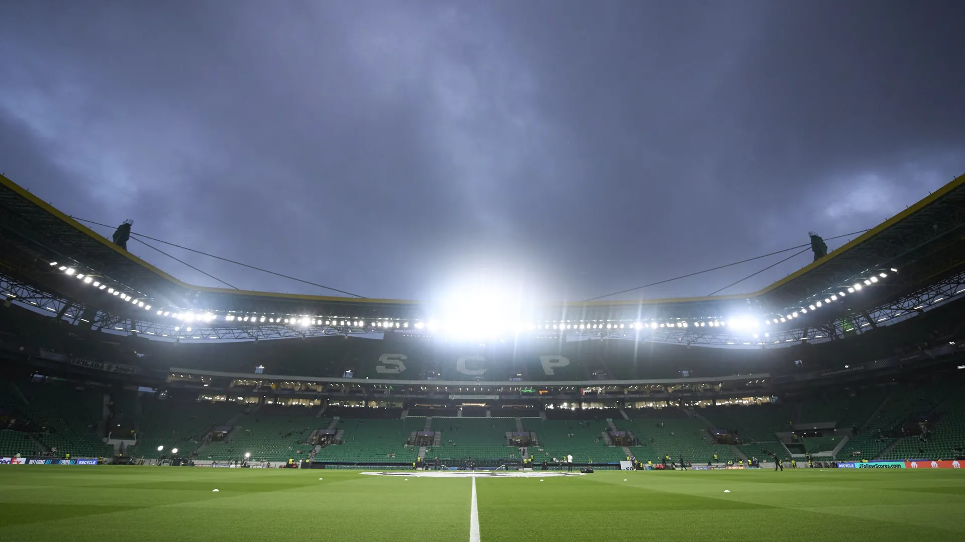 
                    Dérbi feminino entre Sporting e Benfica vai jogar-se em Alvalade
                