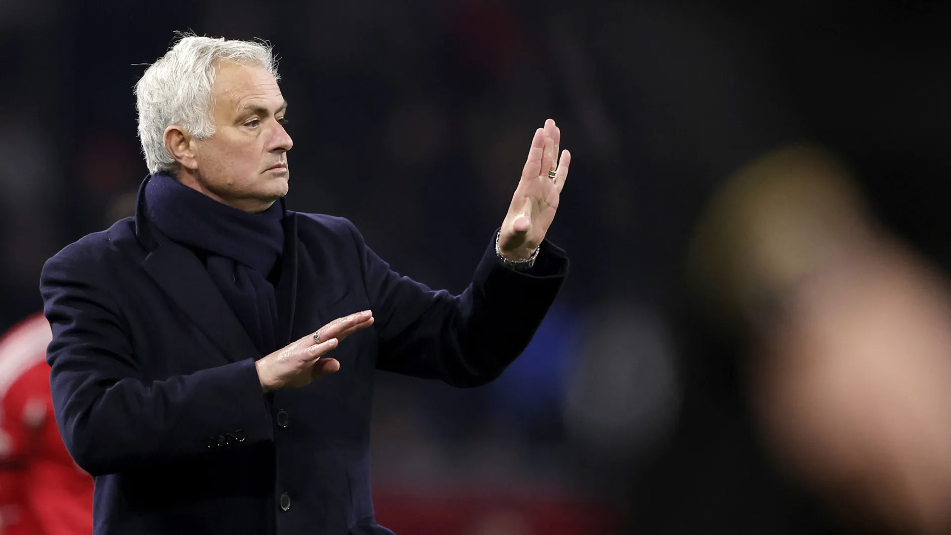 
                    Revelado curto discurso de Mourinho no balneário após triunfo do Benfica
                