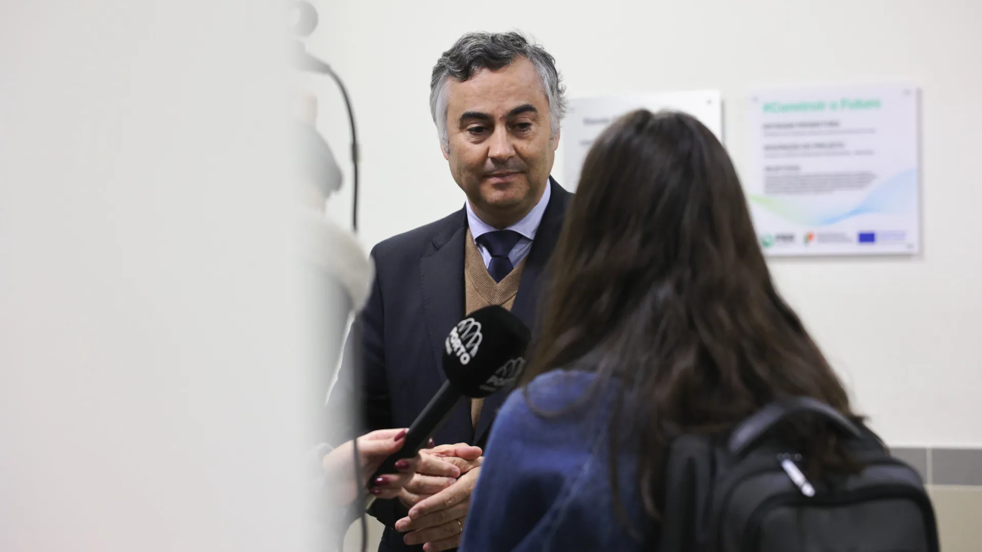 
                    Saramago pode sair do 12.º? Governo diz que nada está decidido
                