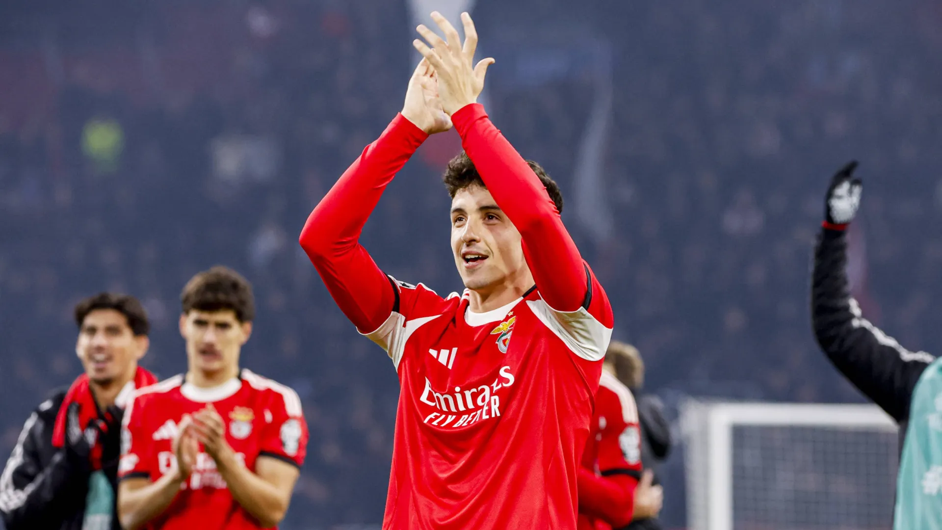 
                    A reação de Manu Silva após o regresso à competição pelo Benfica
                