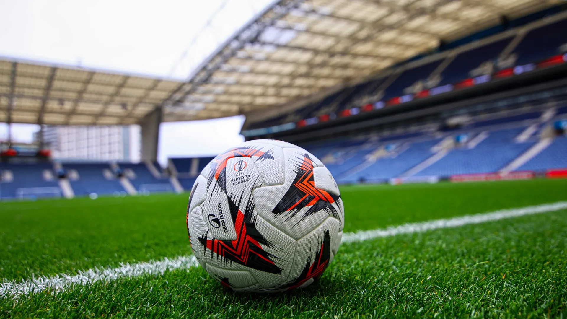 
                    FC Porto-Nice: Dragão quer vingar última amostra francesa de olho no topo
                