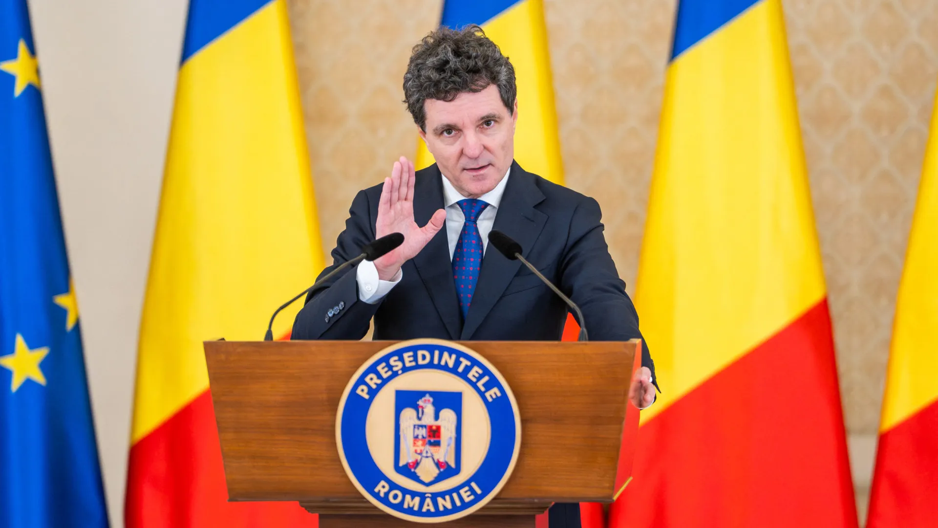 
                    Presidente romeno acusa Rússia de executar 