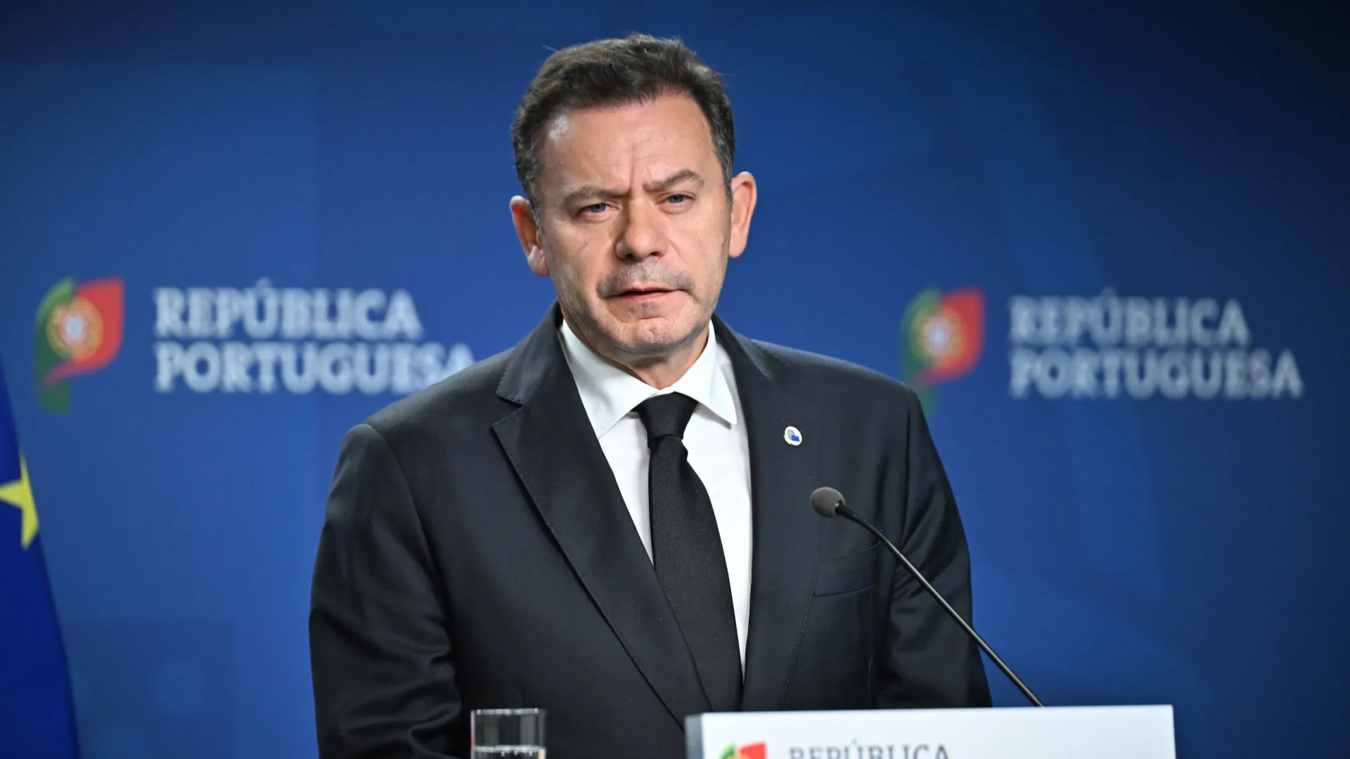 
                    Primeiro-ministro admite novas ruturas no dique junto a Coimbra
                