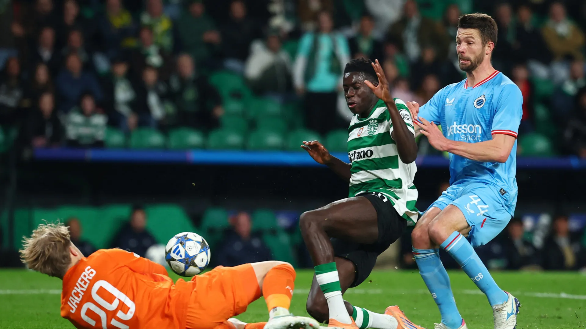 
                    Blopa pede desculpa ao guarda-redes do Brugge: 